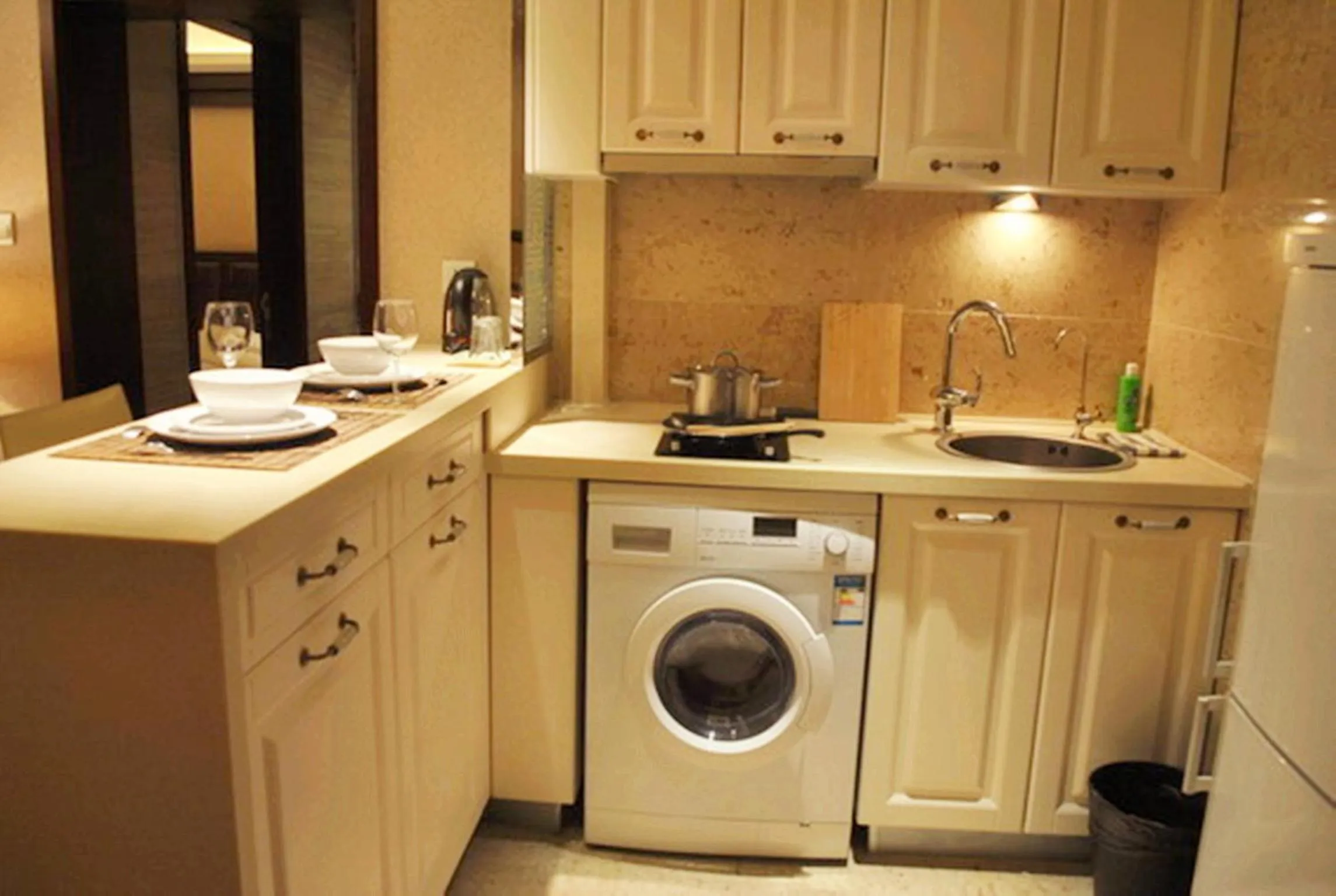 Kitchen or kitchenette in Ziyuan Service Apartment