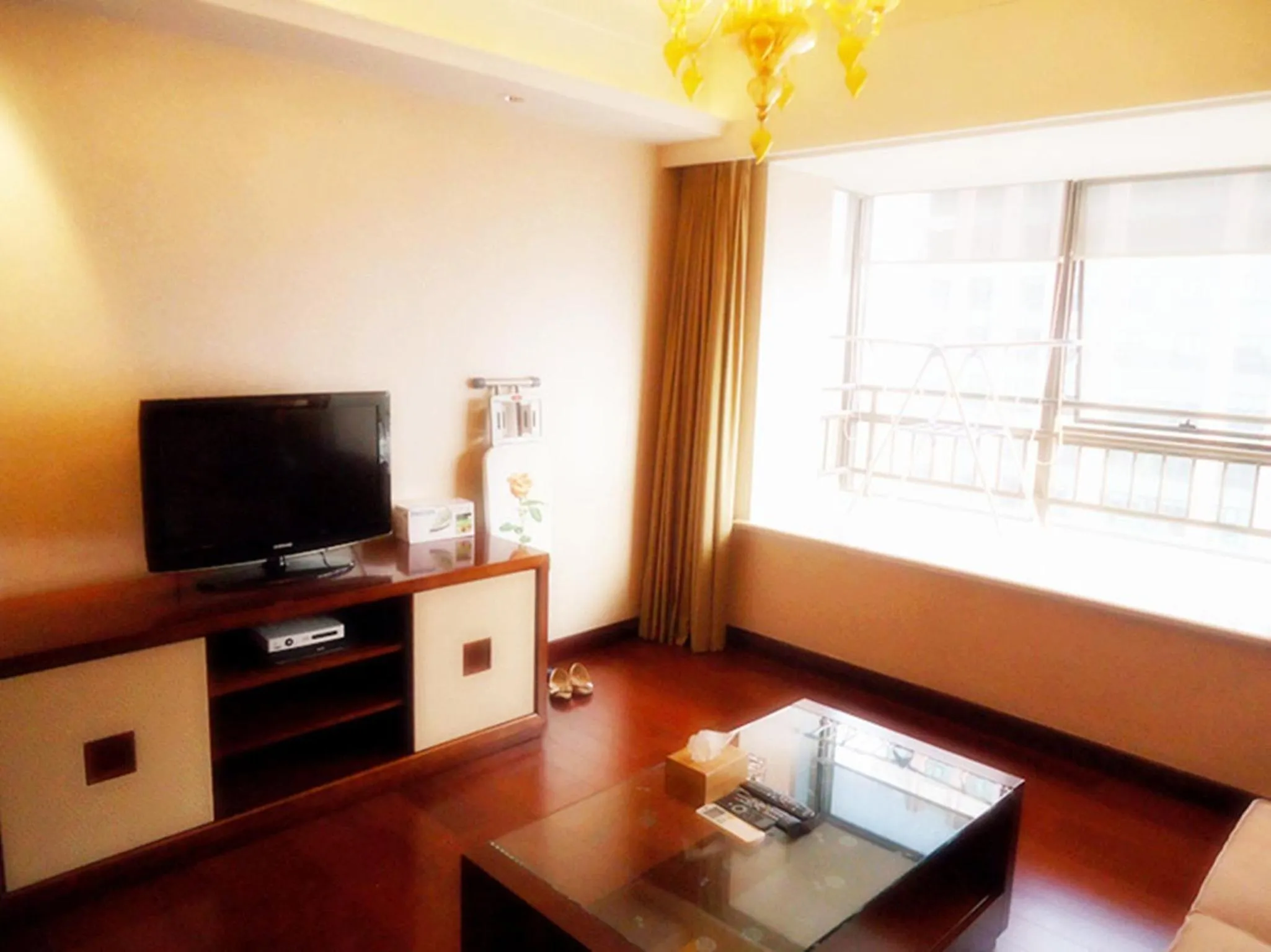 Living room in Ziyuan Service Apartment
