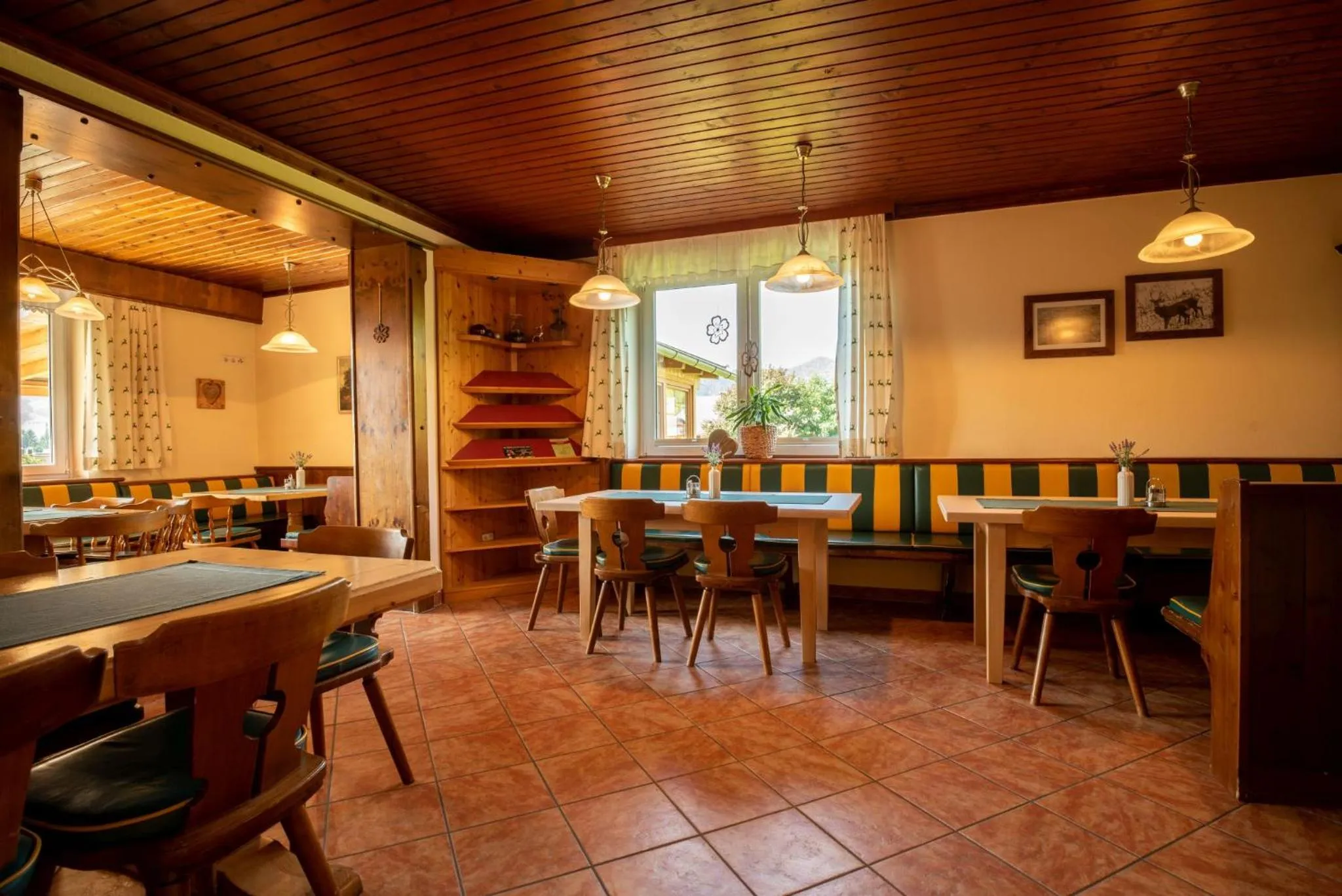 Restaurant/places to eat in s'Wirtshaus by Alpine Genusswelten