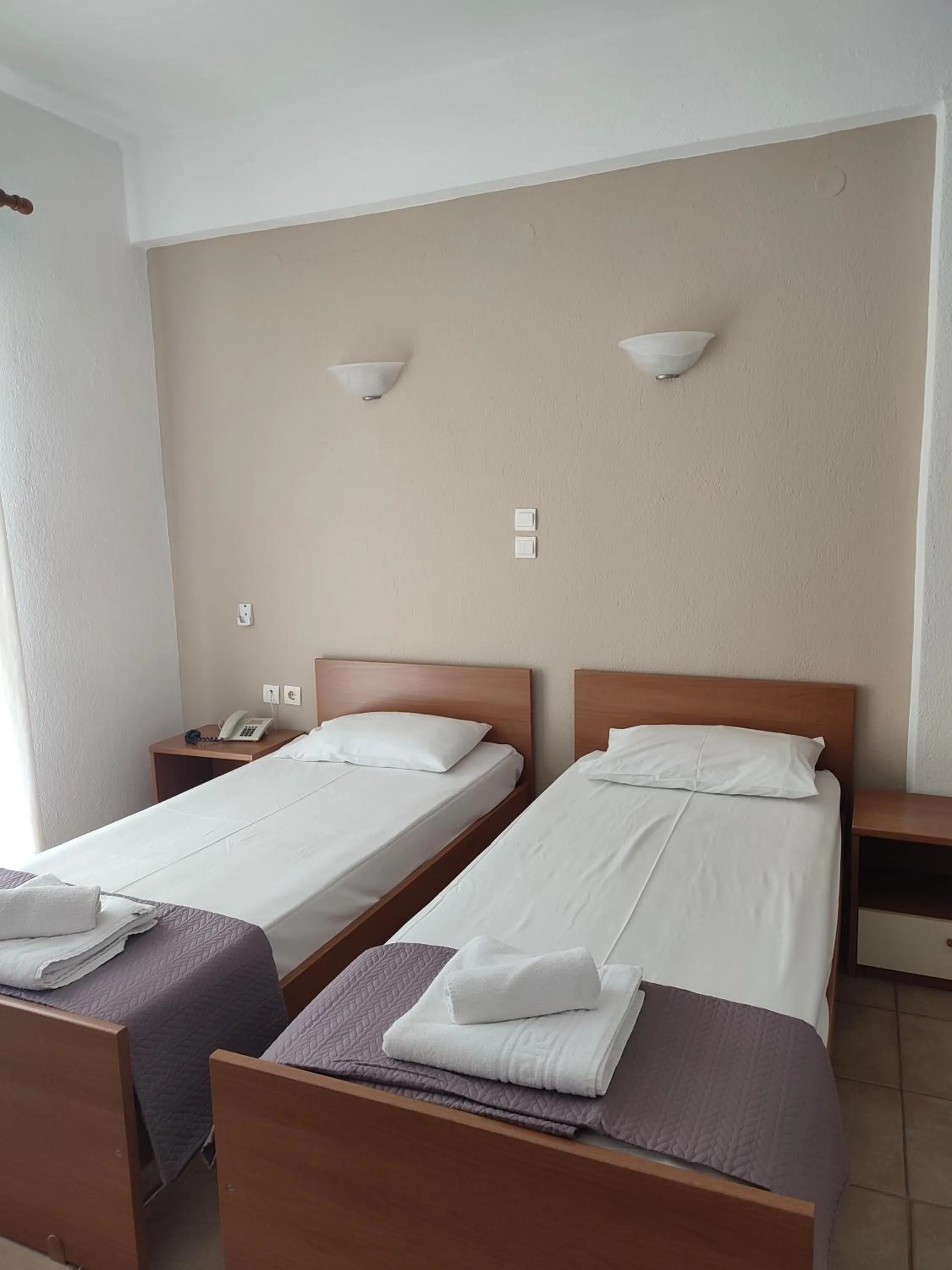 Photo of the whole room, Bed in Bella Grecia