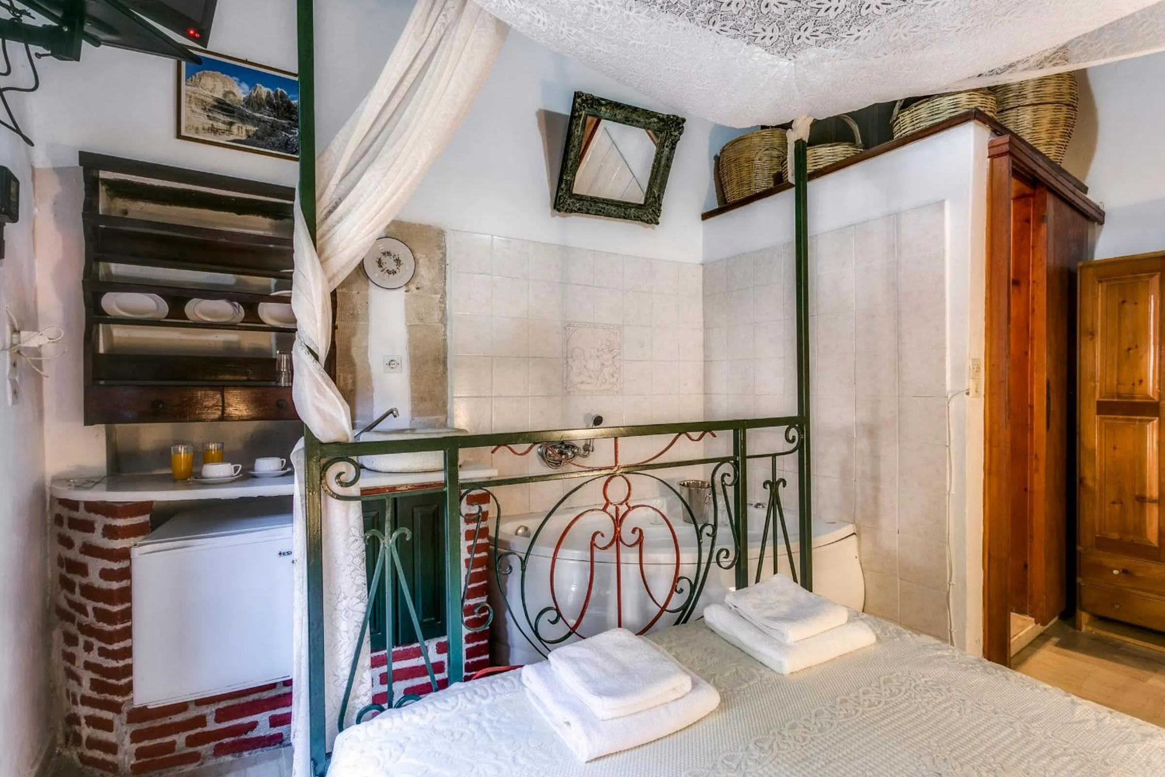 Bed in Ifigenia by Captain Michalis