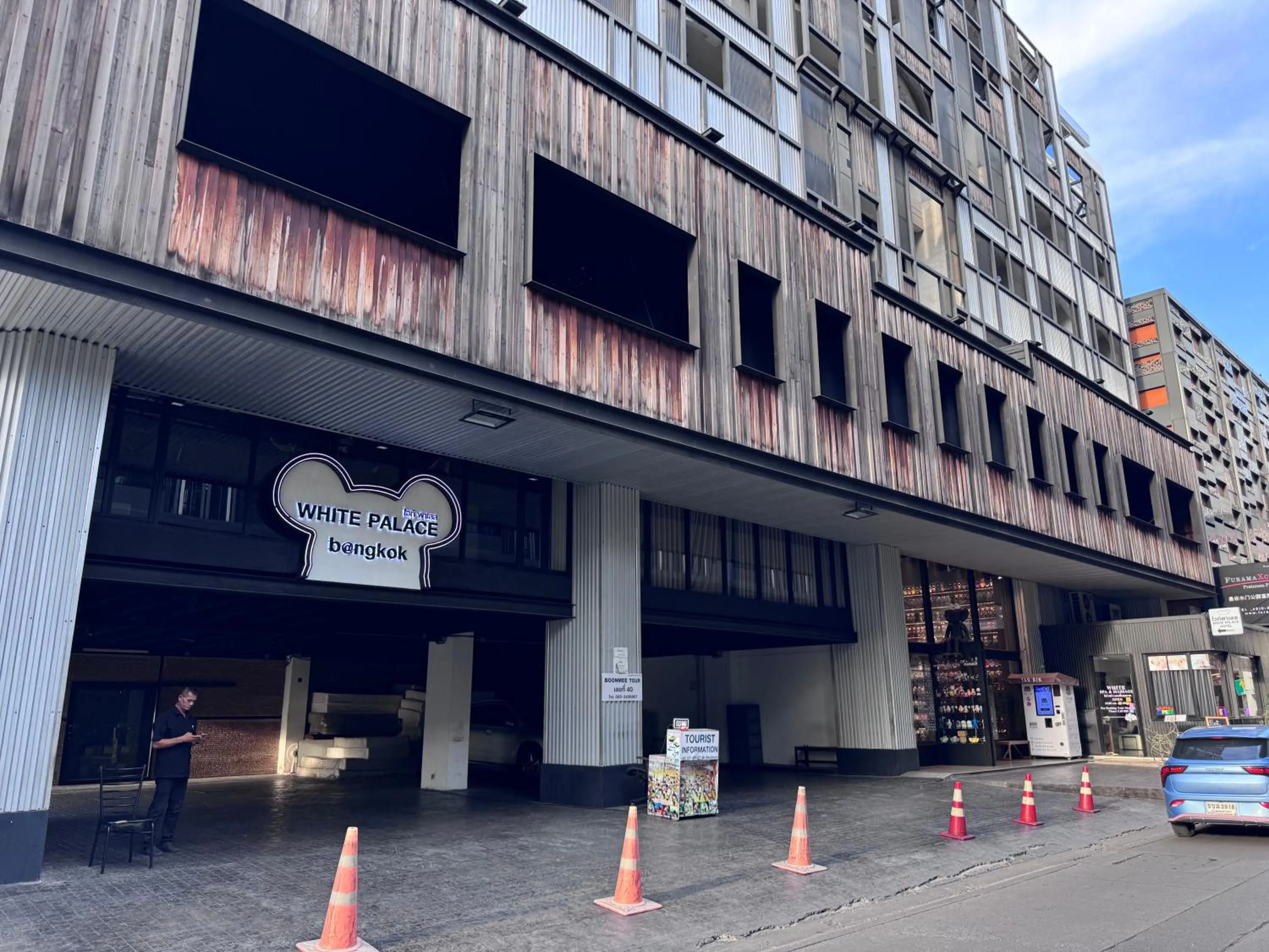 Property building in White Palace Bangkok