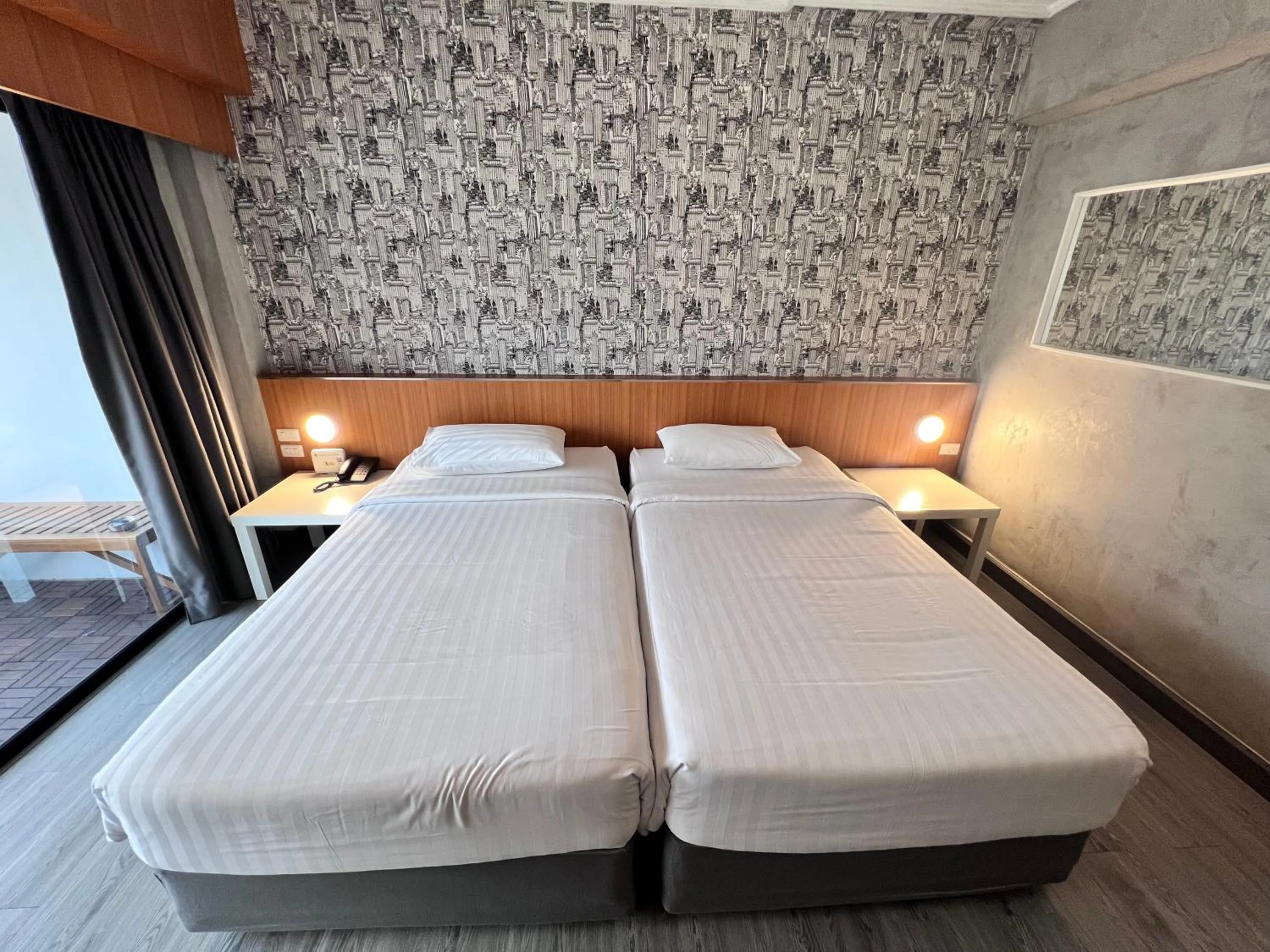 Bed in White Palace Bangkok