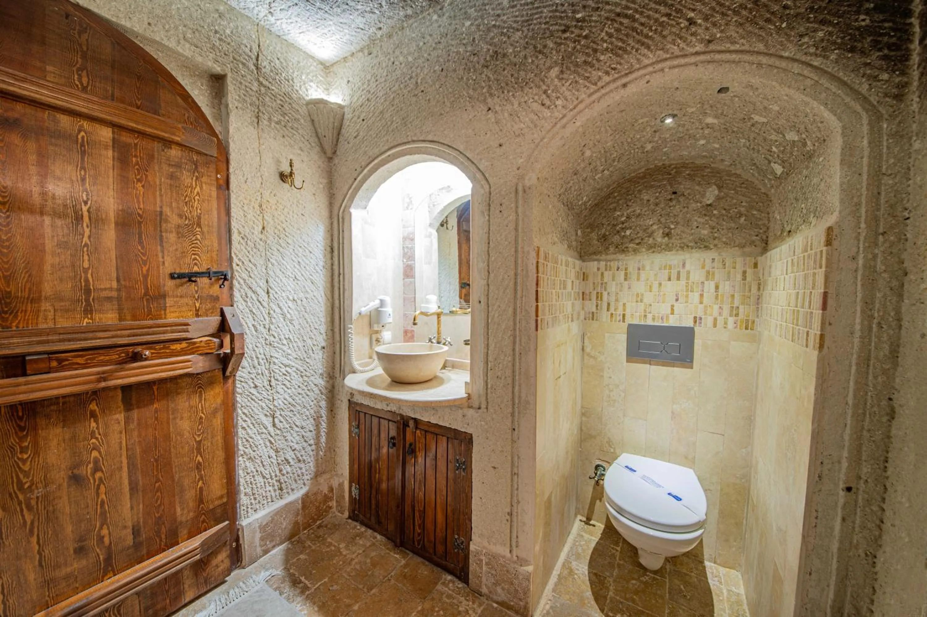 Bathroom in Safran Cave Hotel