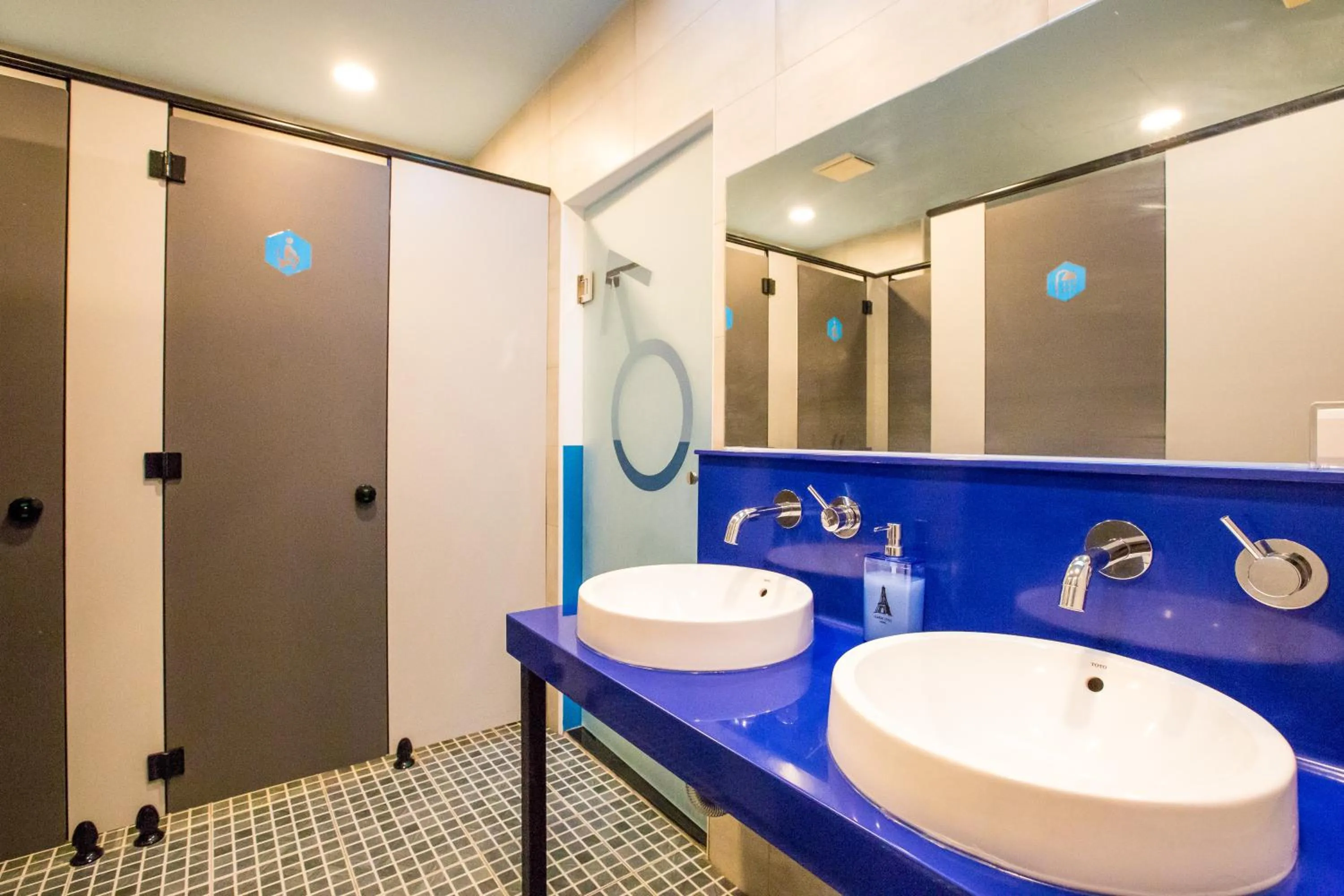 Shower in Central Woods