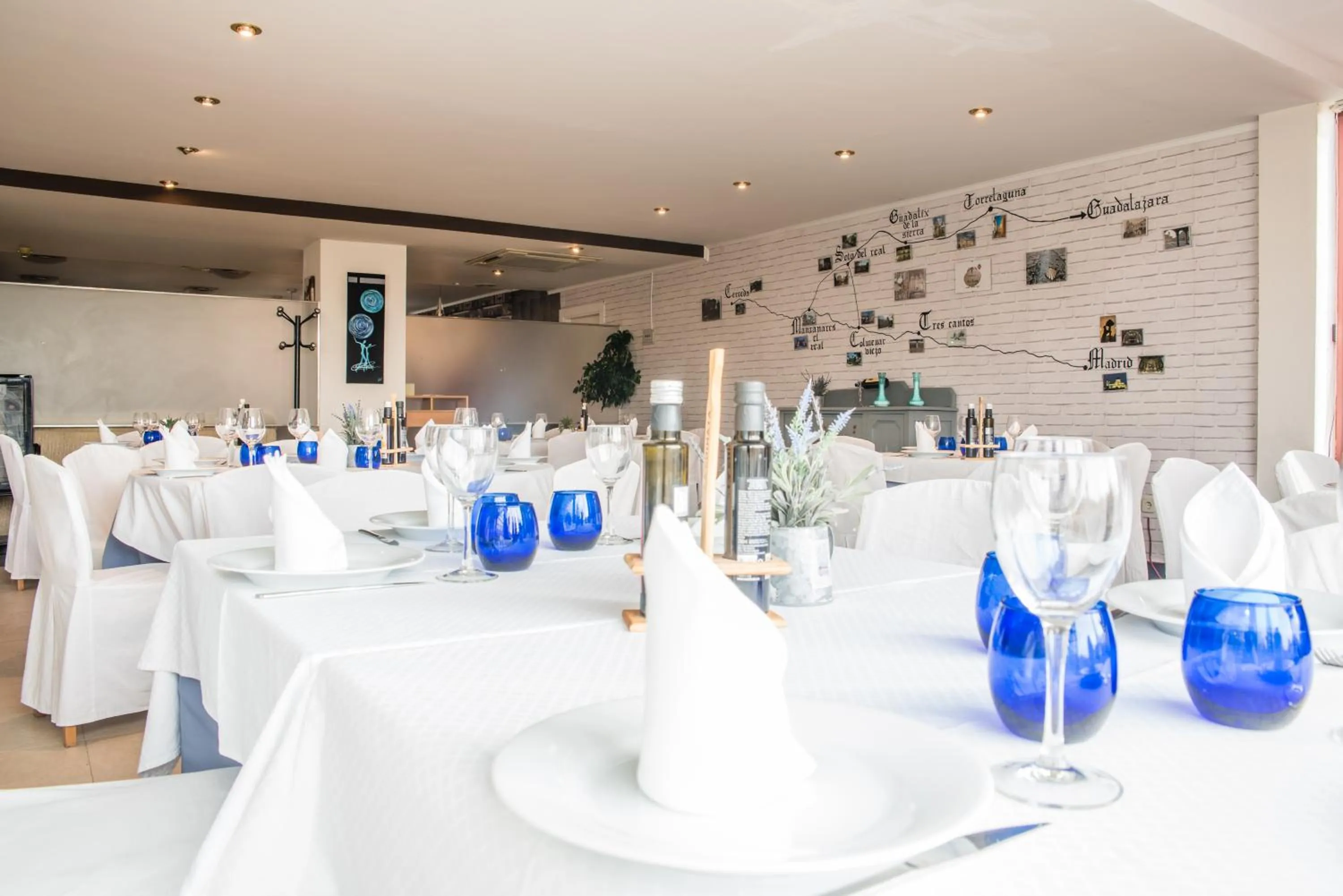 Restaurant/places to eat in Hotel Prado Real