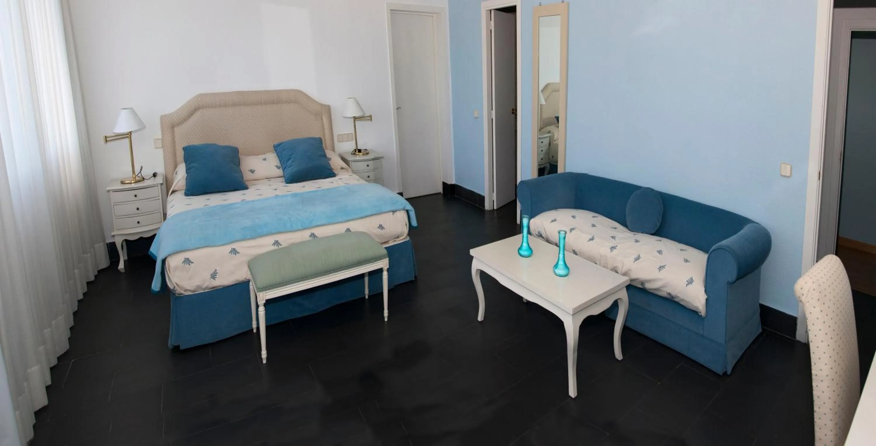 Photo of the whole room, Bed in Hotel Prado Real