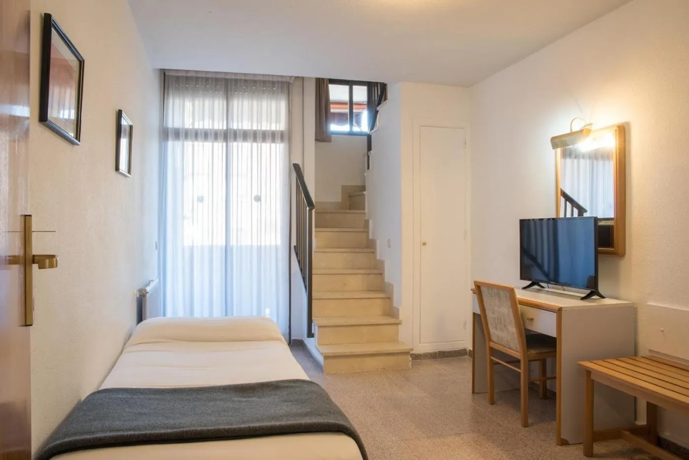 Photo of the whole room, Bed in Hotel Prado Real