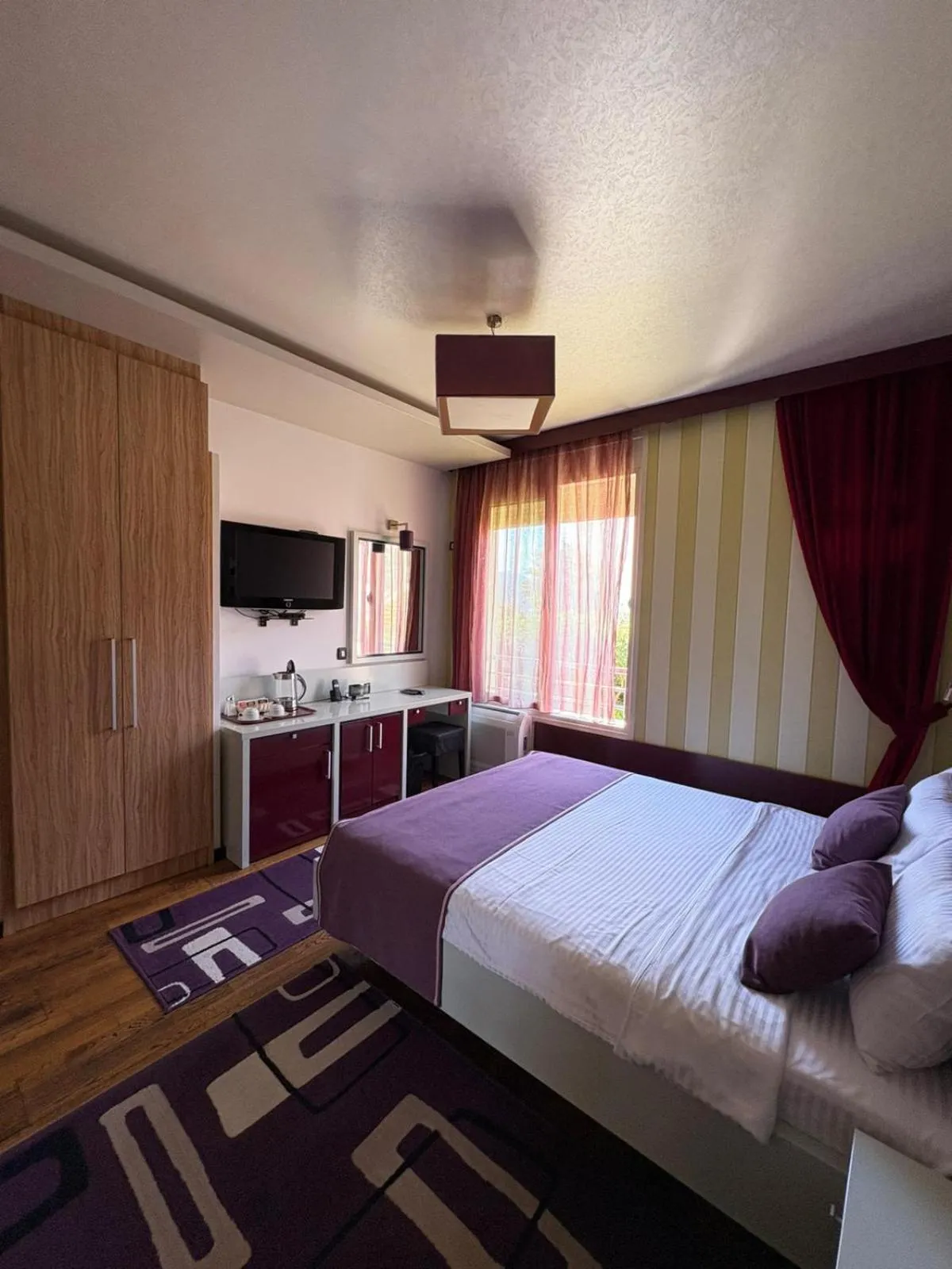 Bed in Meridian Hotel