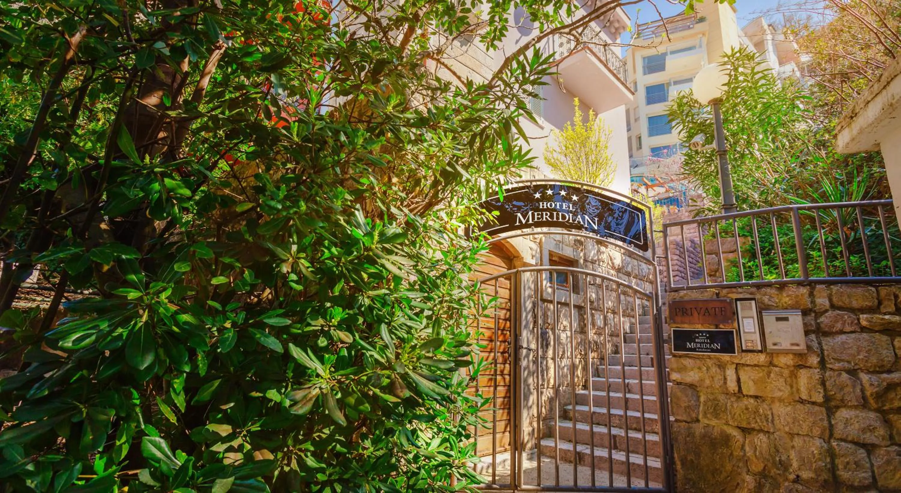 Facade/entrance in Meridian Hotel