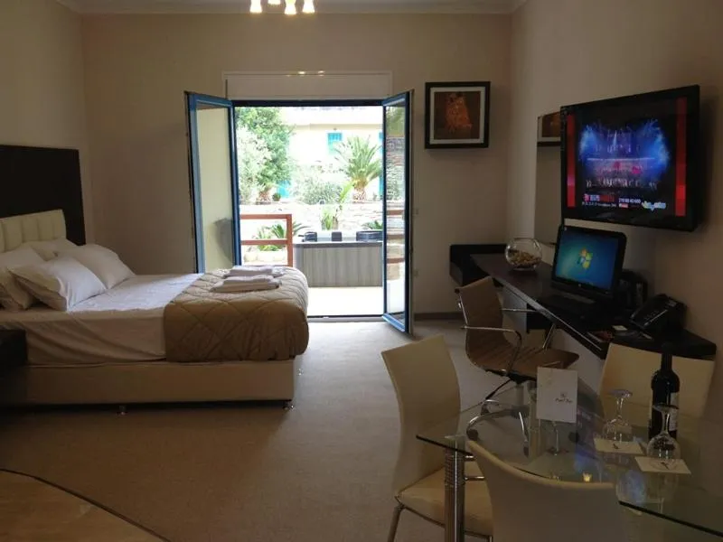 Bed in Pearl Bay Hotel Apartments