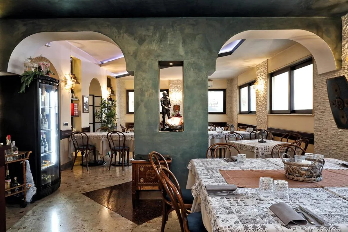 Restaurant/places to eat in Hotel Al Castello