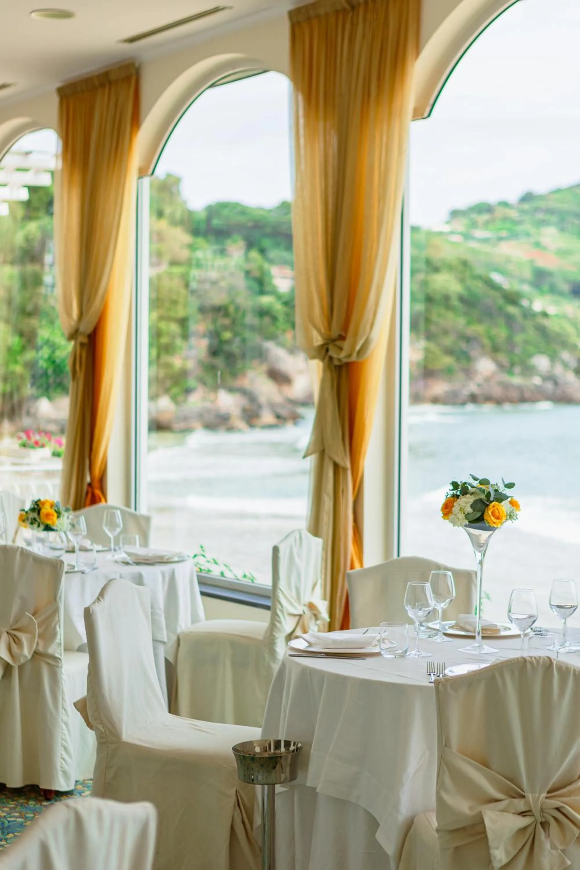 Restaurant/places to eat in Grand Hotel Il Ninfeo