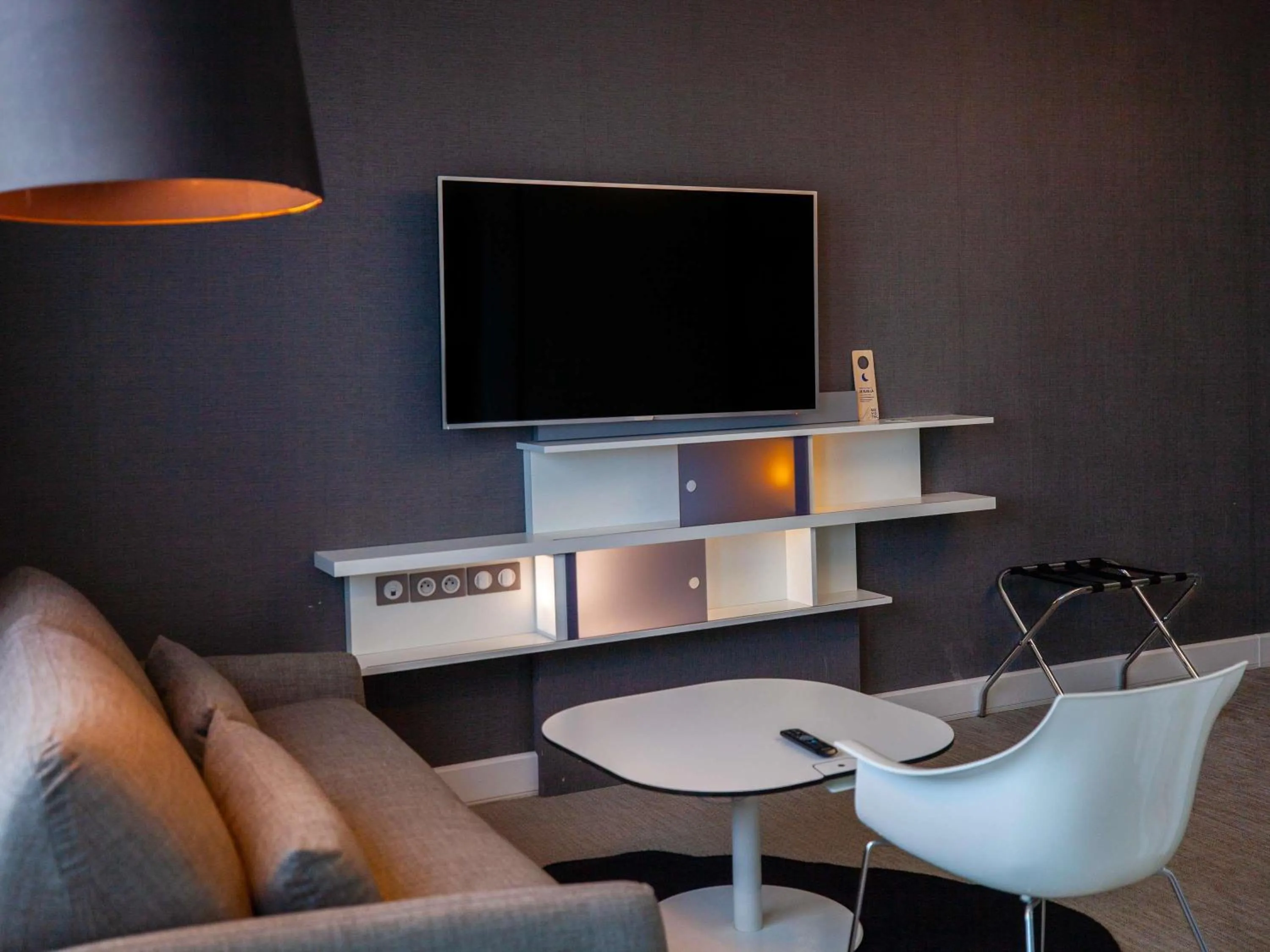 Bedroom in Novotel Suites Paris Issy Les Moulineaux