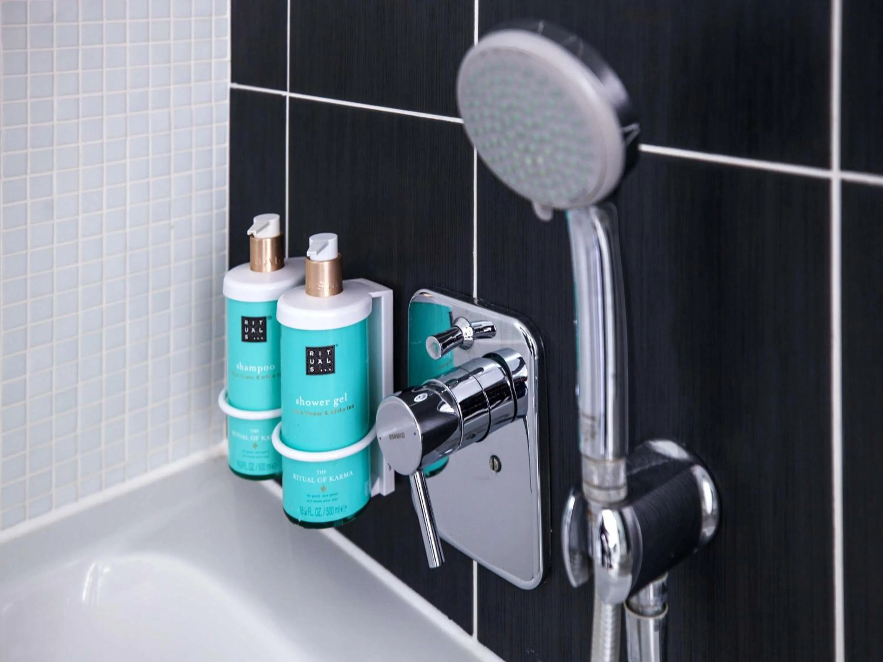 Bedroom in Novotel Suites Paris Issy Les Moulineaux