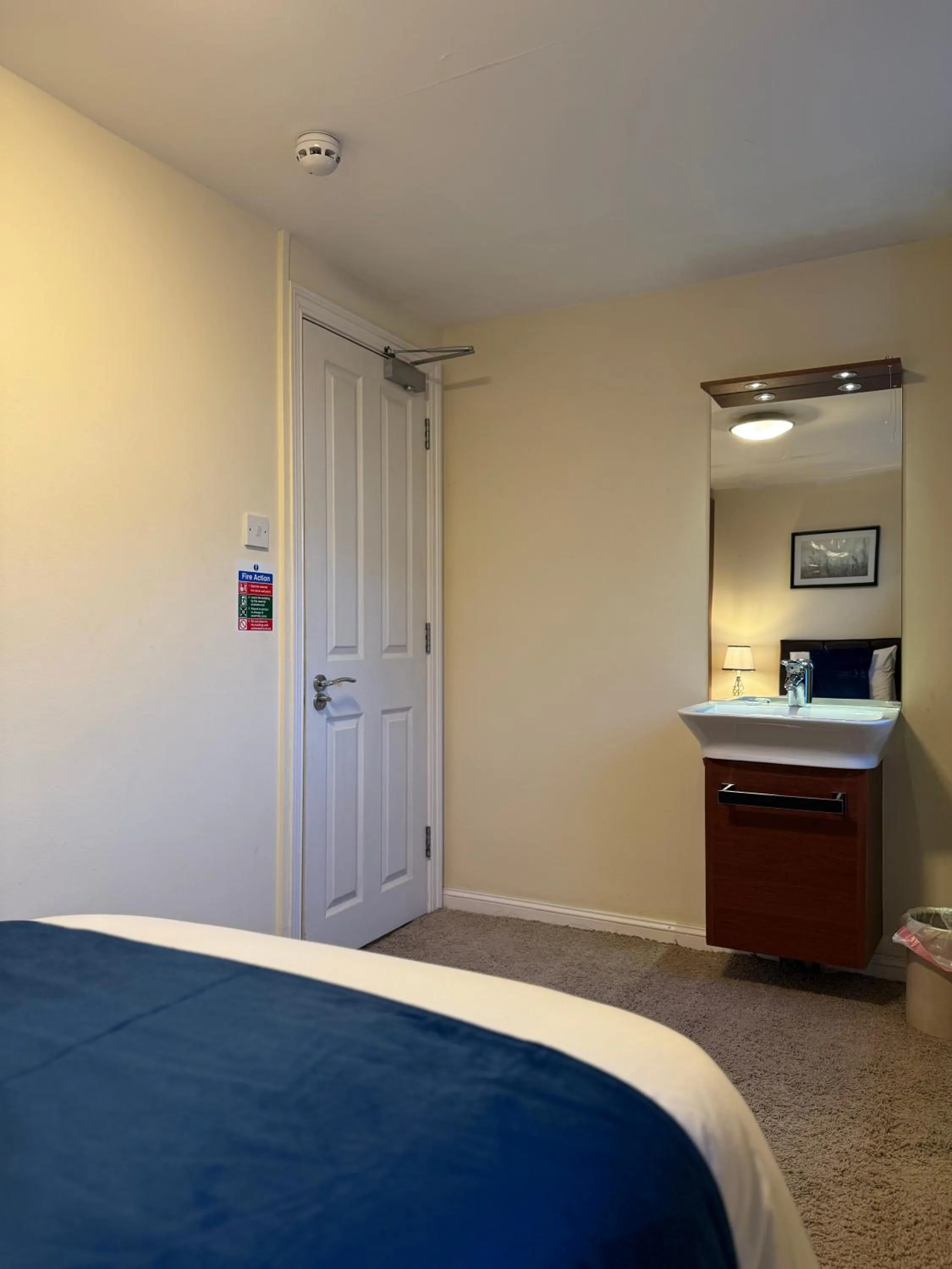 Bed in Clifton House Brighton