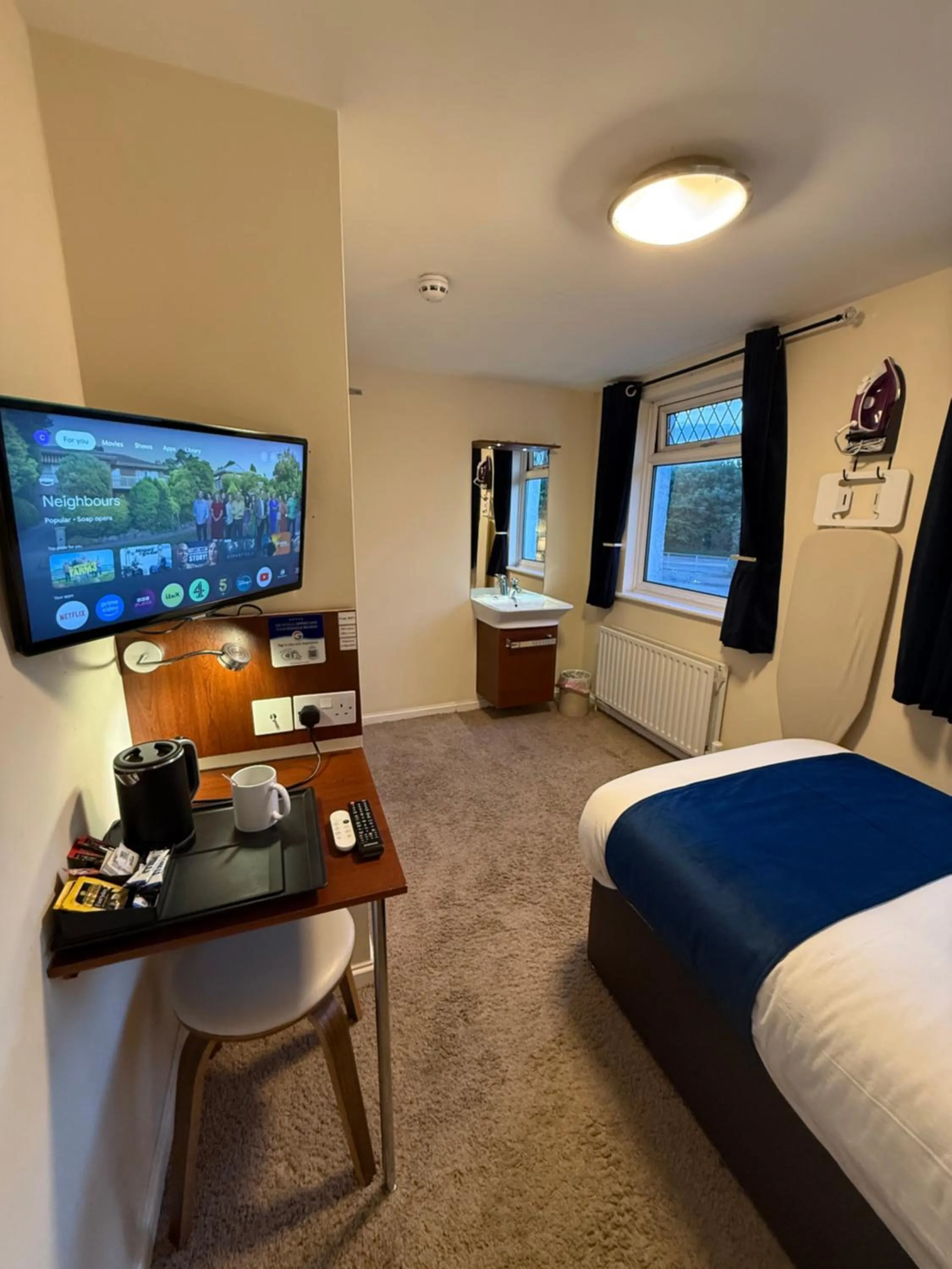 Bed in Clifton House Brighton