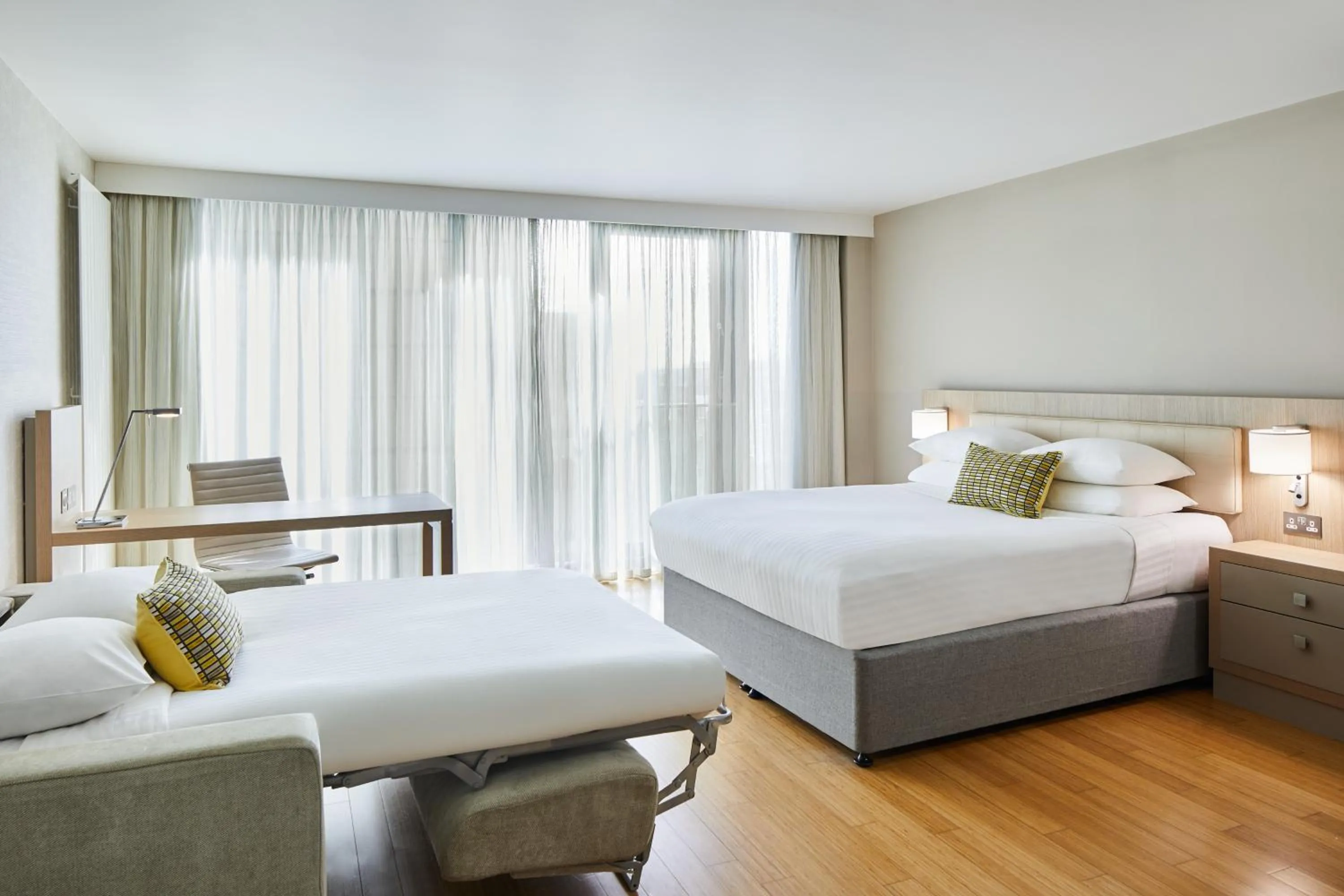 Bed in Residence Inn by Marriott Edinburgh