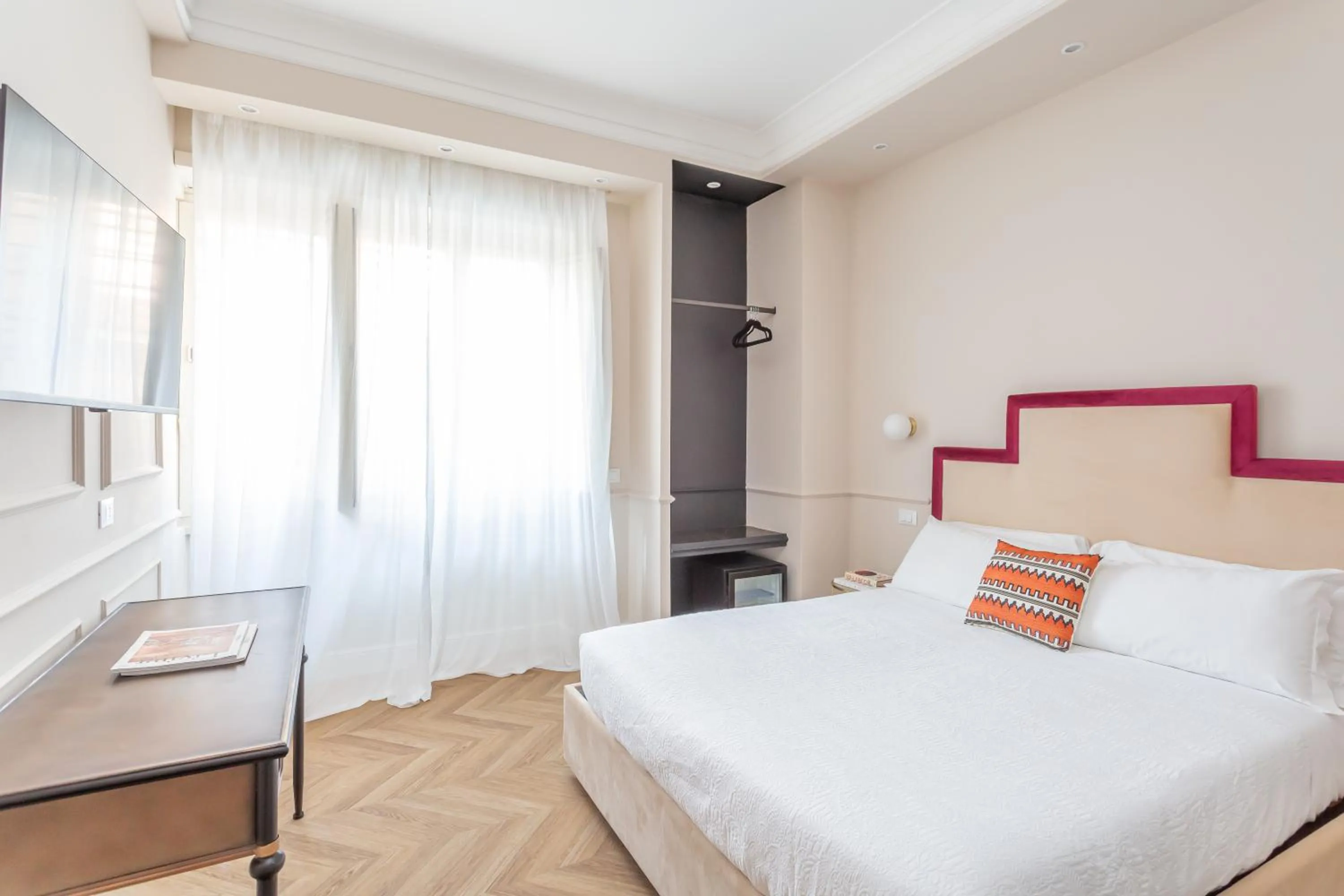 Bed in Rome Central Inn