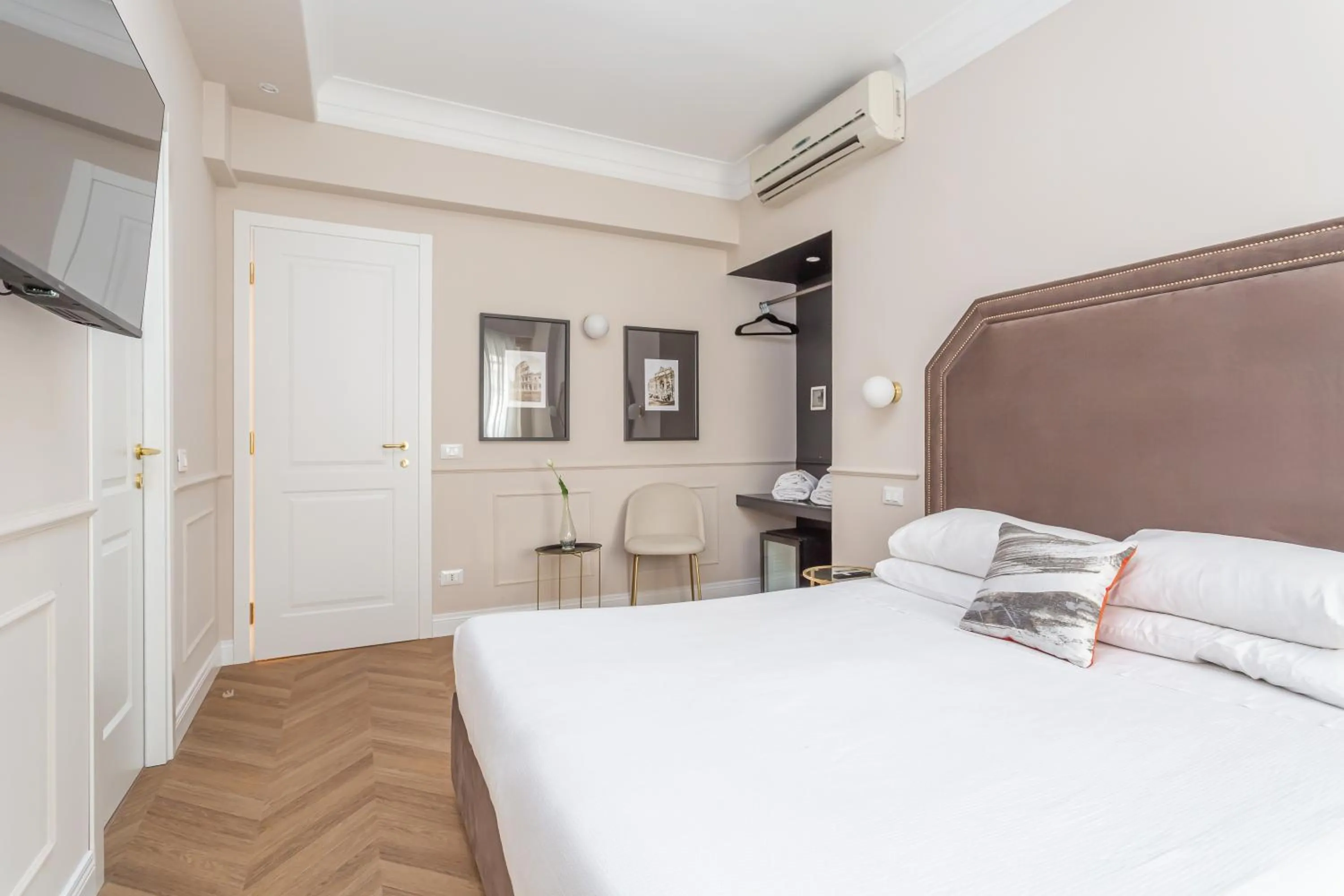 Bed in Rome Central Inn