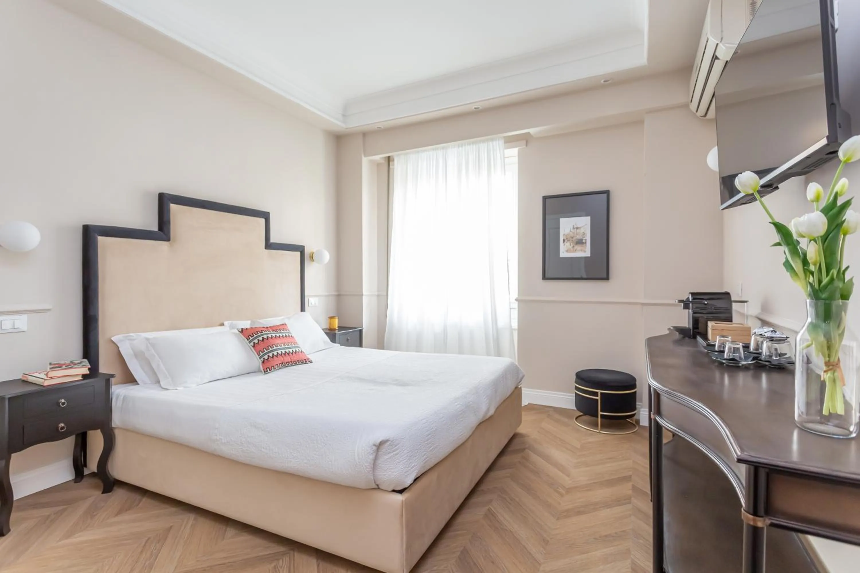 Bed in Rome Central Inn