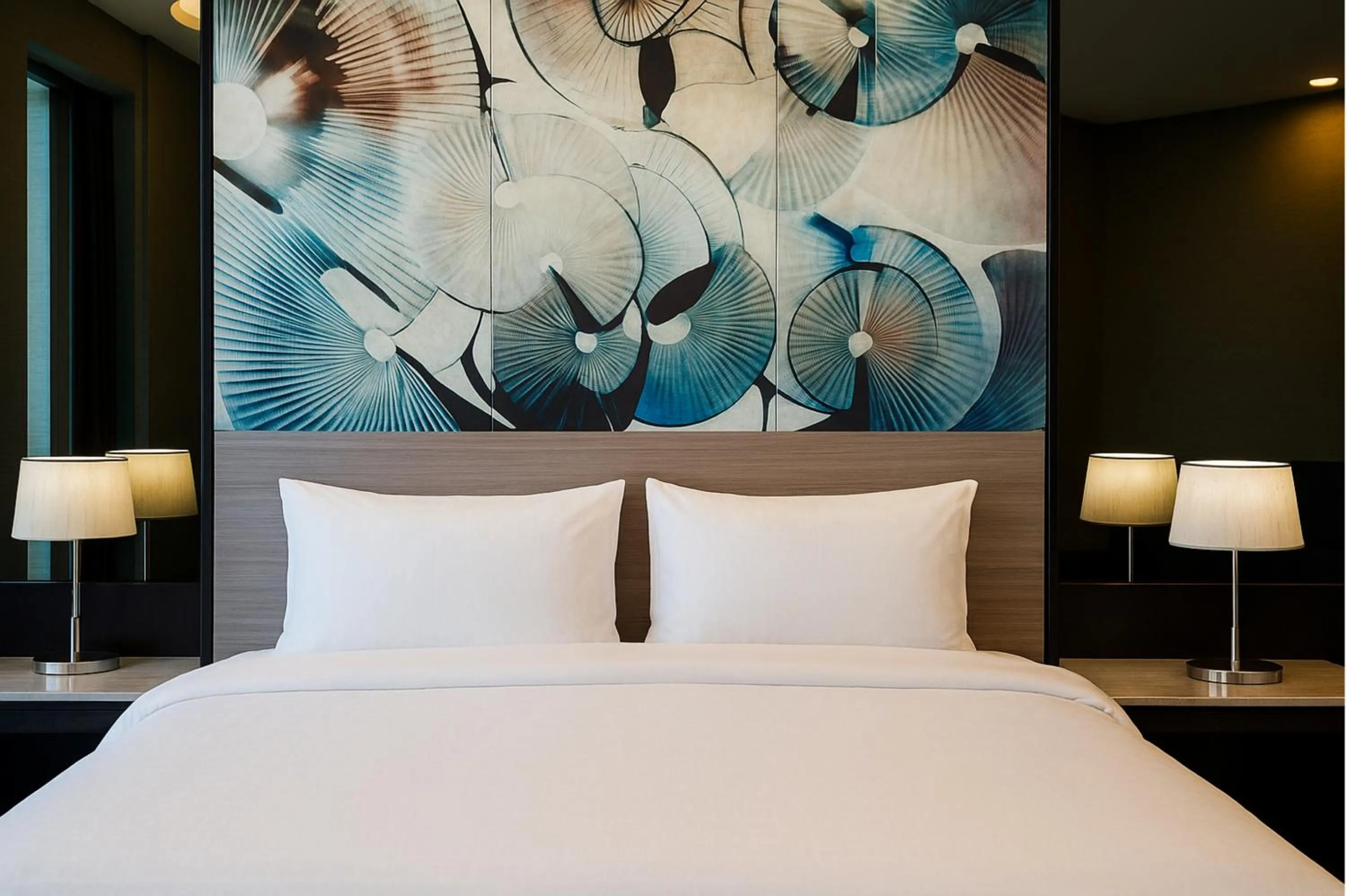 Bedroom, Bed in Grand Mercure Business Bay