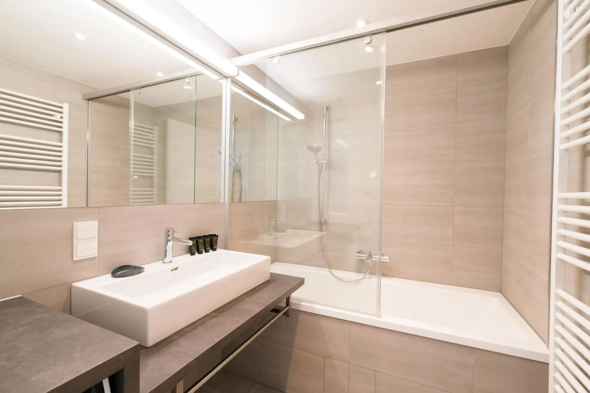 Vienna Residence | Spacious Serviced Apartment in Vienna directly at the U4