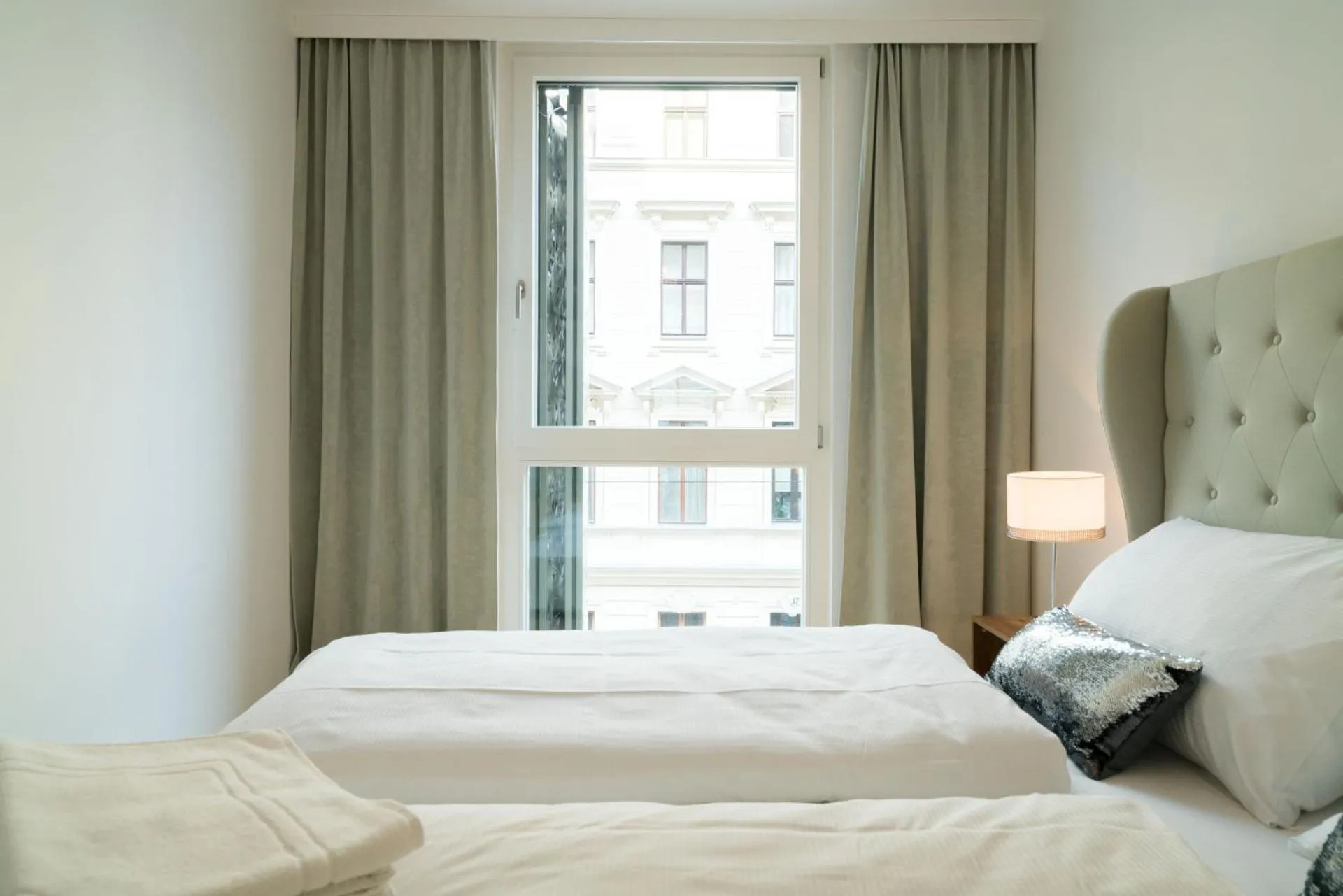 Bed in Vienna Residence | Spacious Serviced Apartment in Vienna directly at the U4