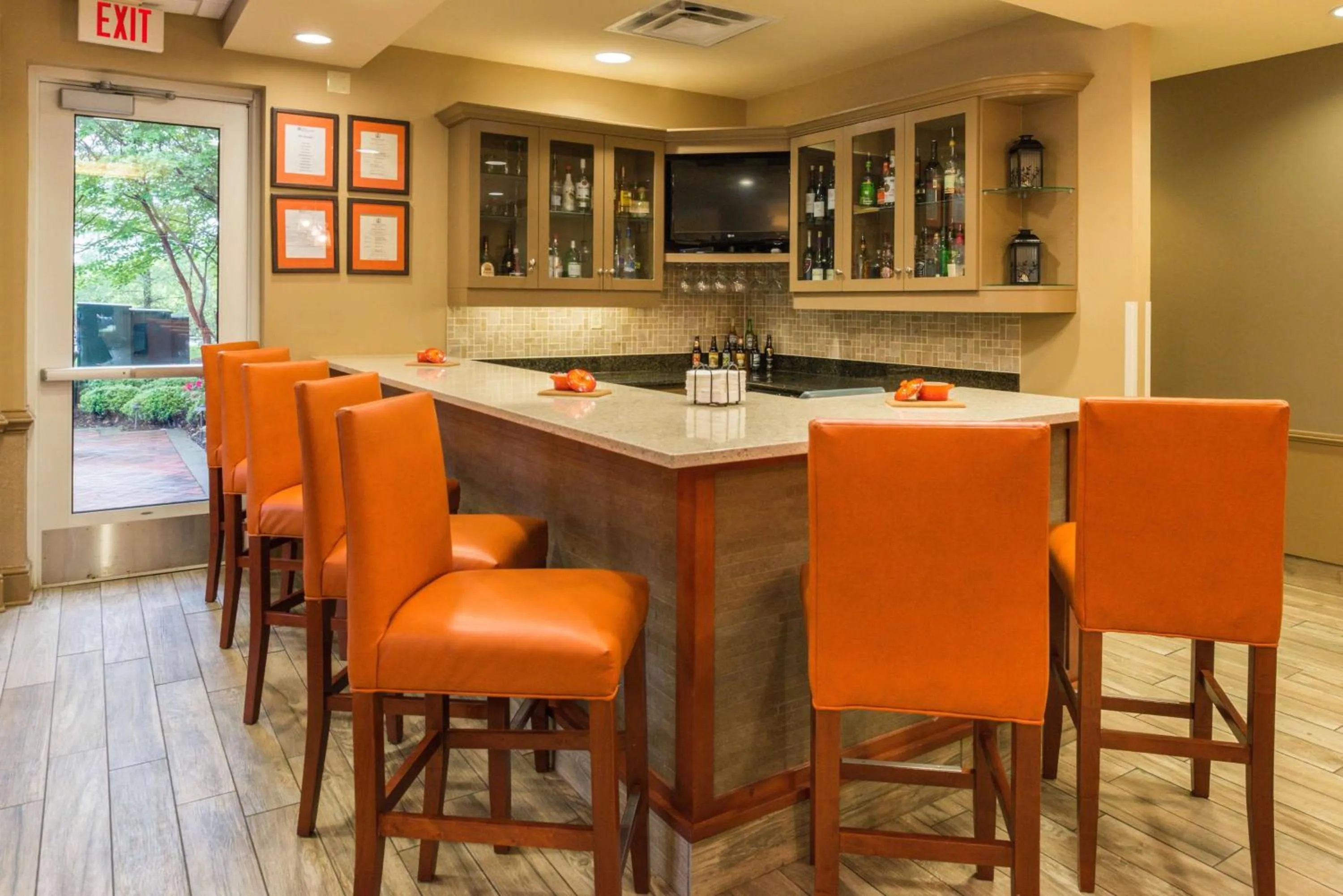 Restaurant/places to eat in Hilton Garden Inn Charlottesville