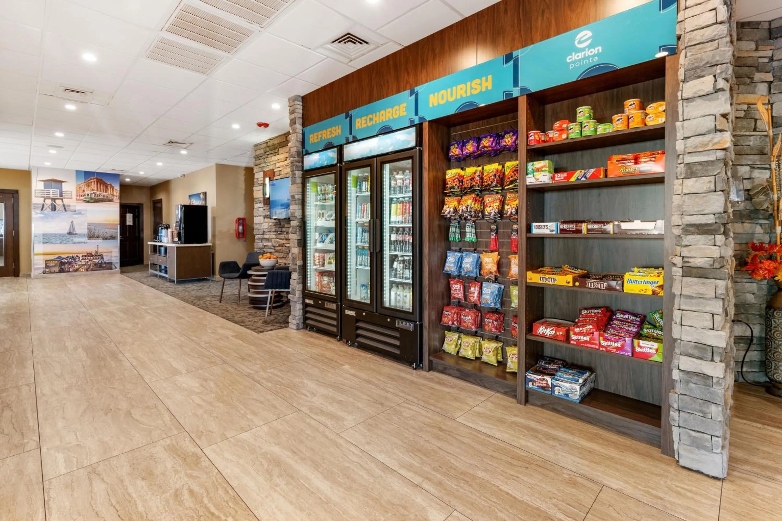 On-site shops in Clarion Pointe Galveston - Beachfront