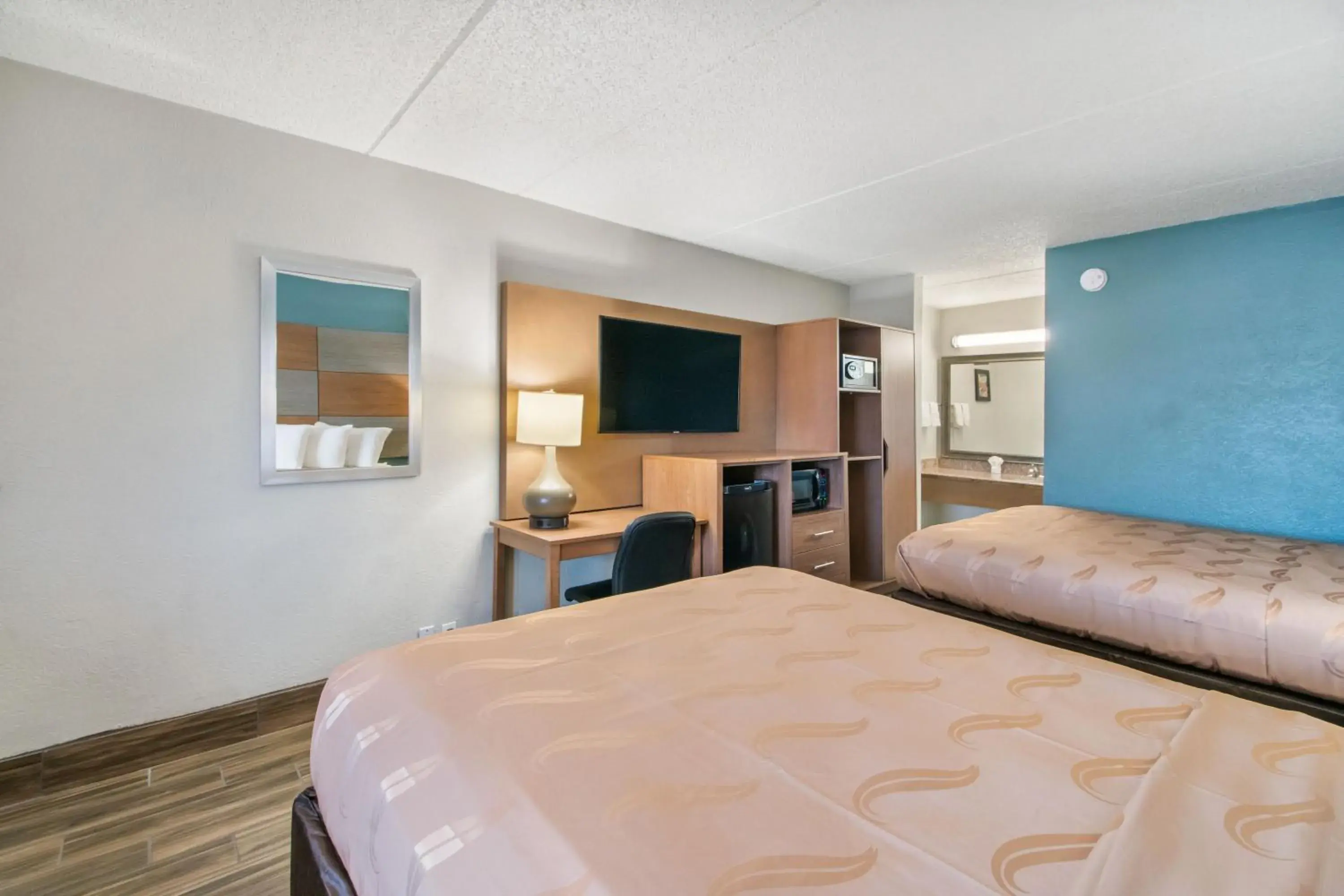 Double Queen in Clarion Pointe Galveston - Beachfront Double Queen in Clarion Pointe Galveston - Beachfront