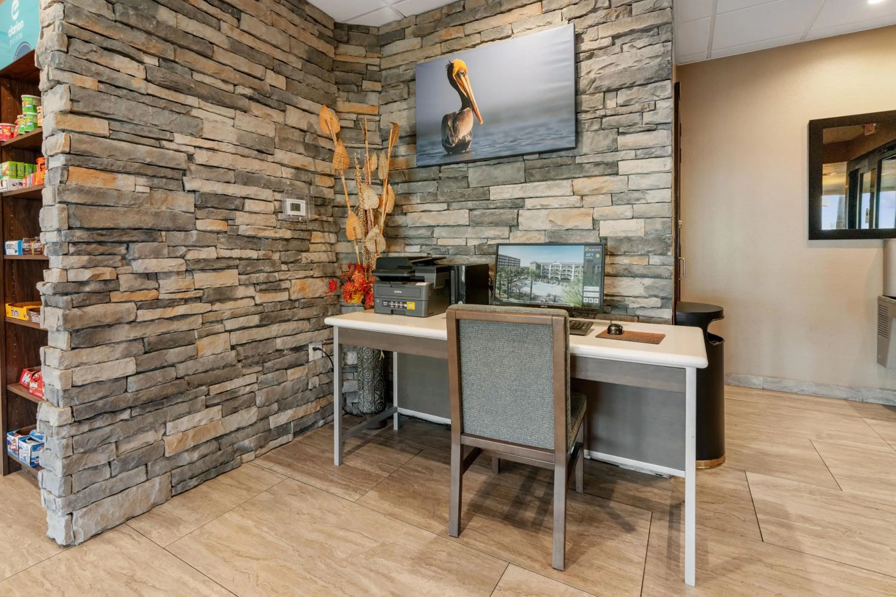 Business facilities in Clarion Pointe Galveston - Beachfront