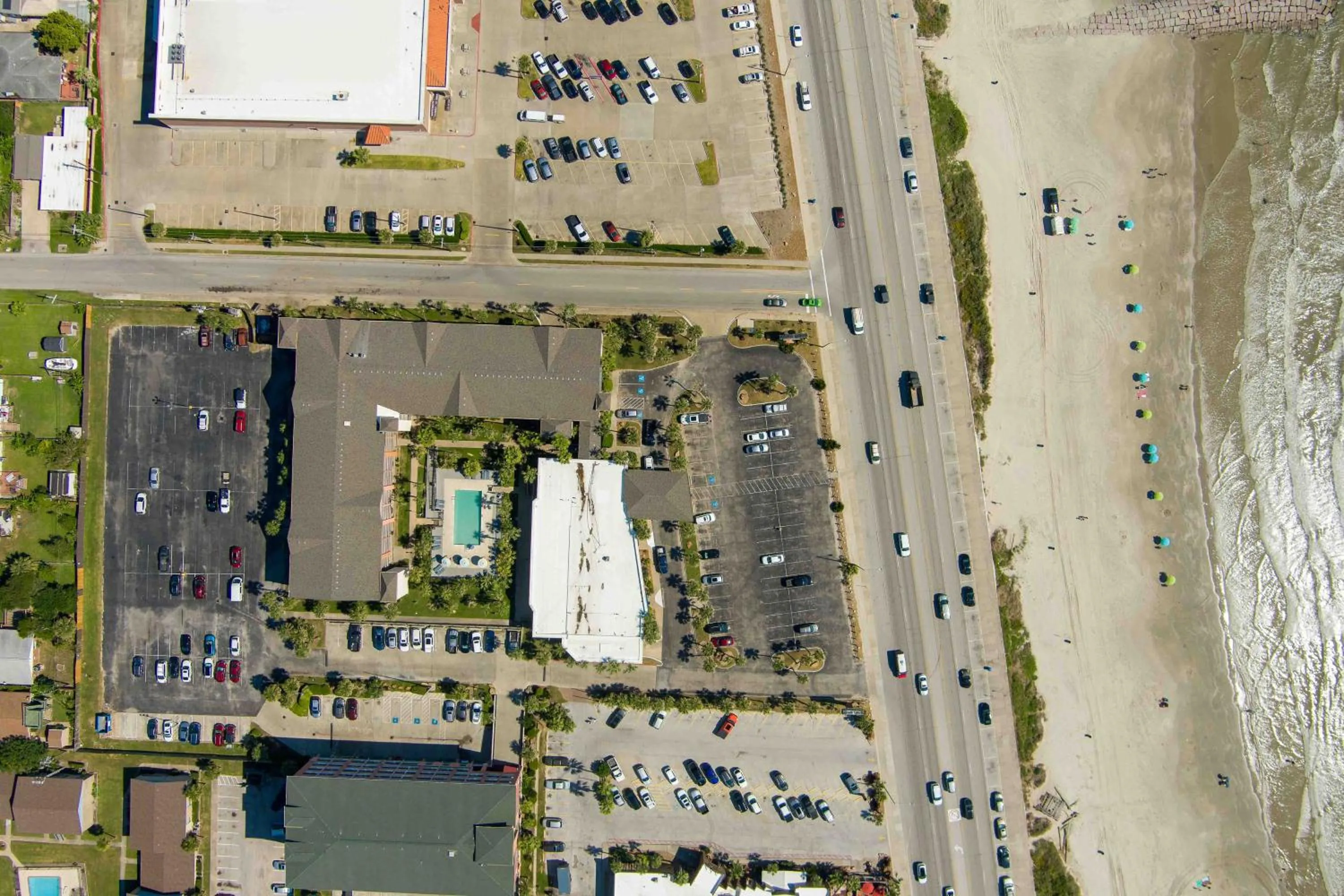Beach in Beachfront Palms Hotel Galveston