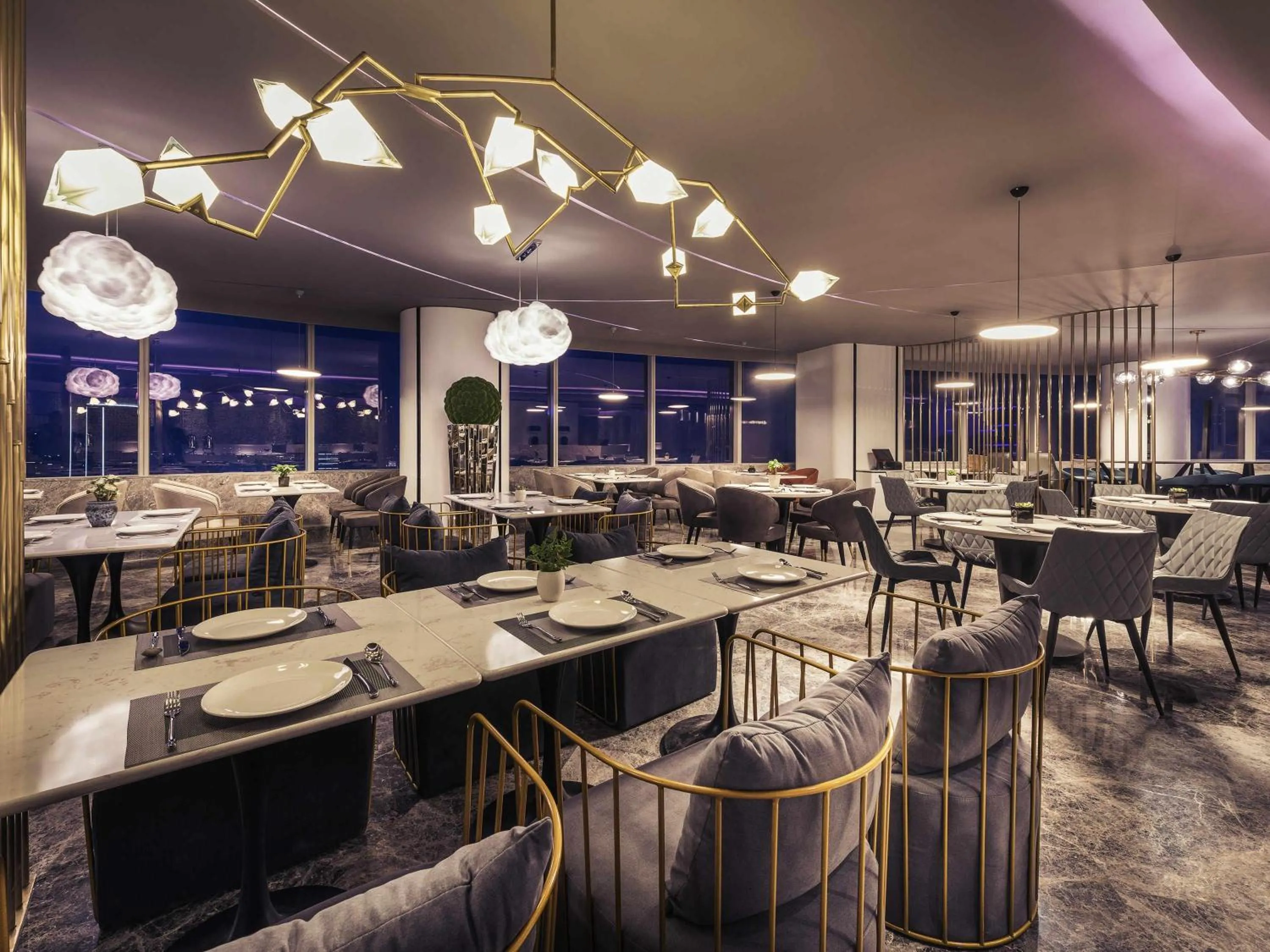 Restaurant/places to eat in Mercure Hangzhou Qianjiang