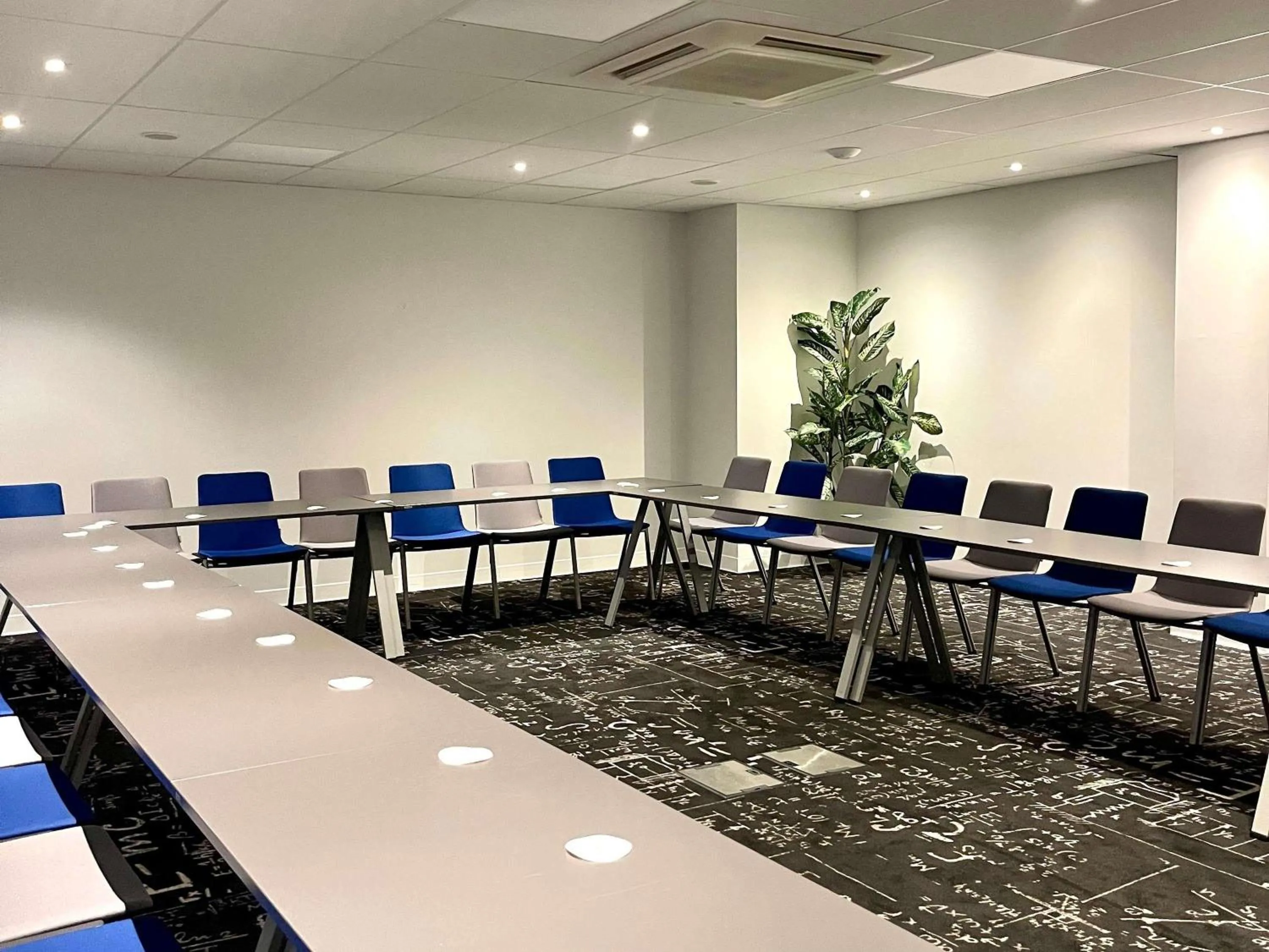 Meeting/conference room in Mercure Hotel & Spa Bastia Biguglia