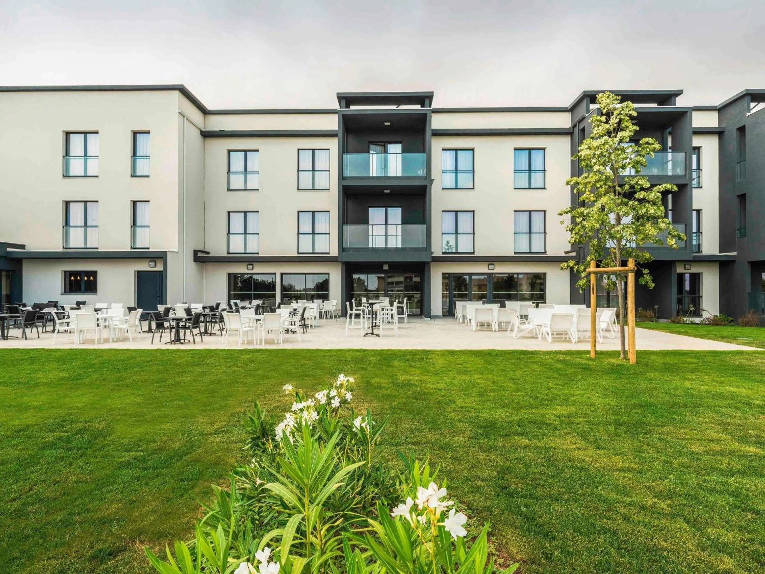 Restaurant/places to eat in Mercure Hotel & Spa Bastia Biguglia