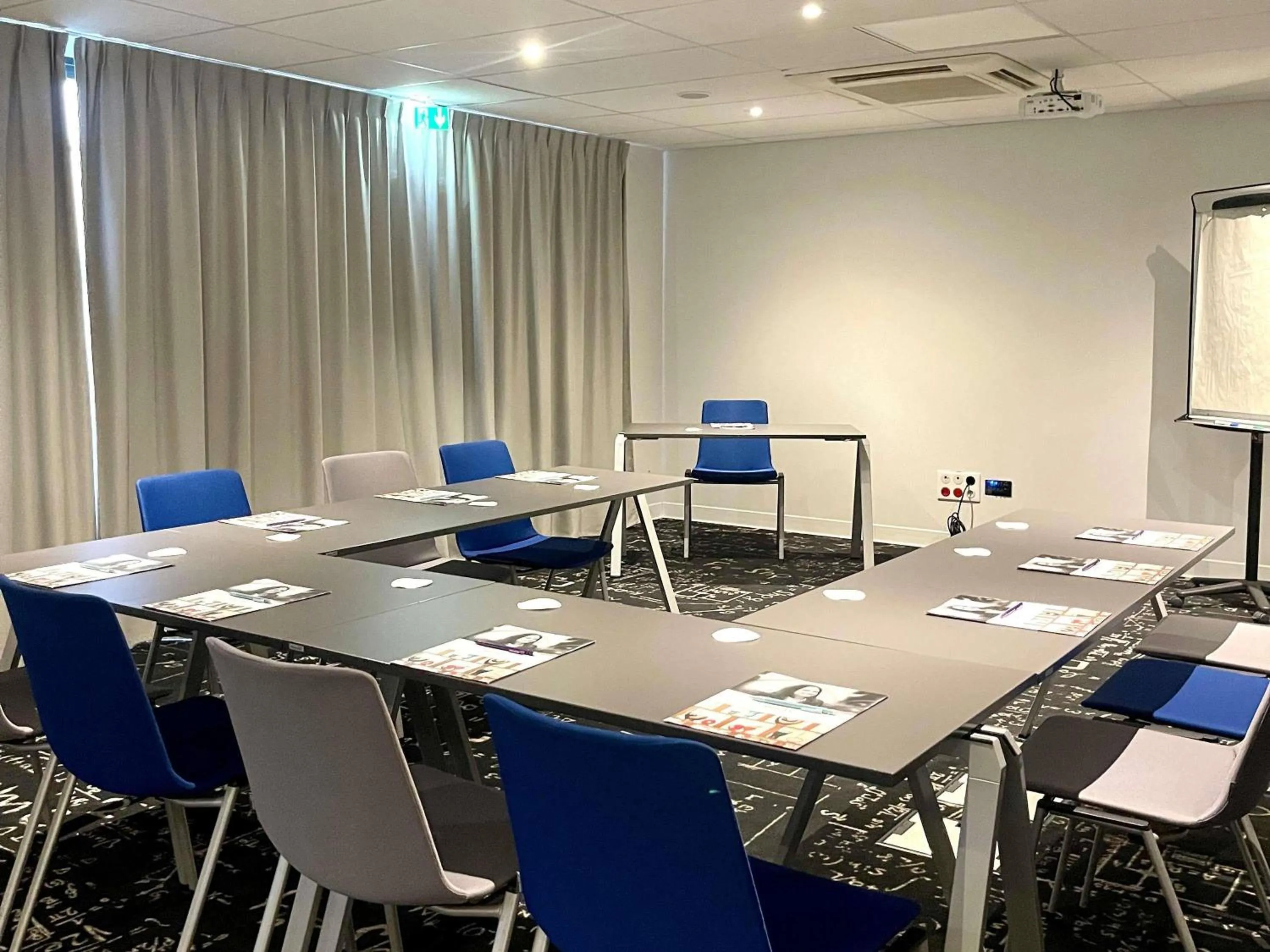 Meeting/conference room in Mercure Hotel & Spa Bastia Biguglia