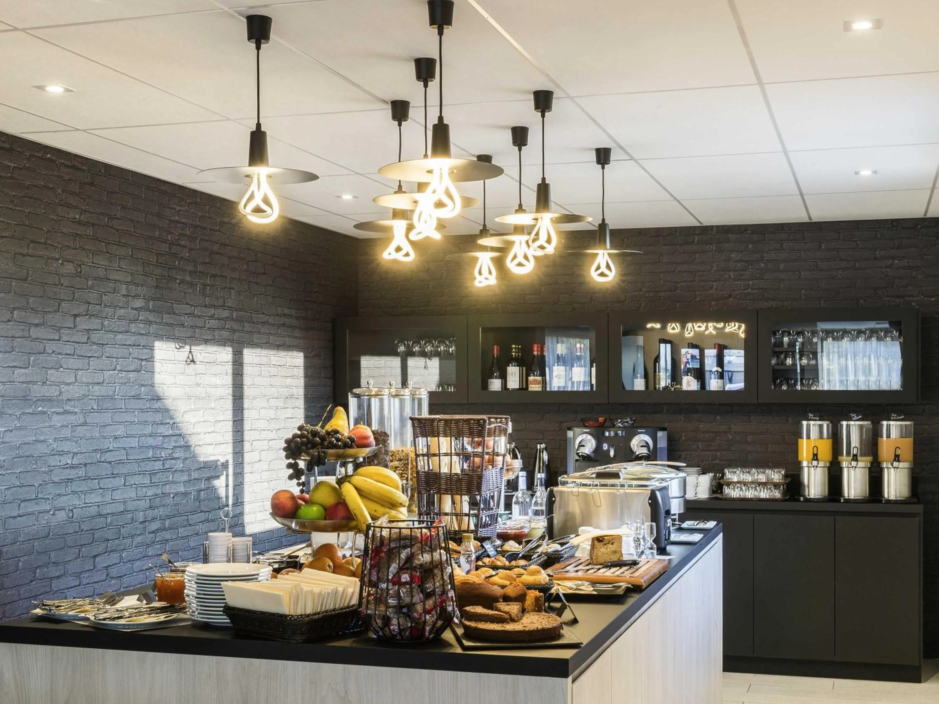 Restaurant/places to eat in Mercure Hotel & Spa Bastia Biguglia