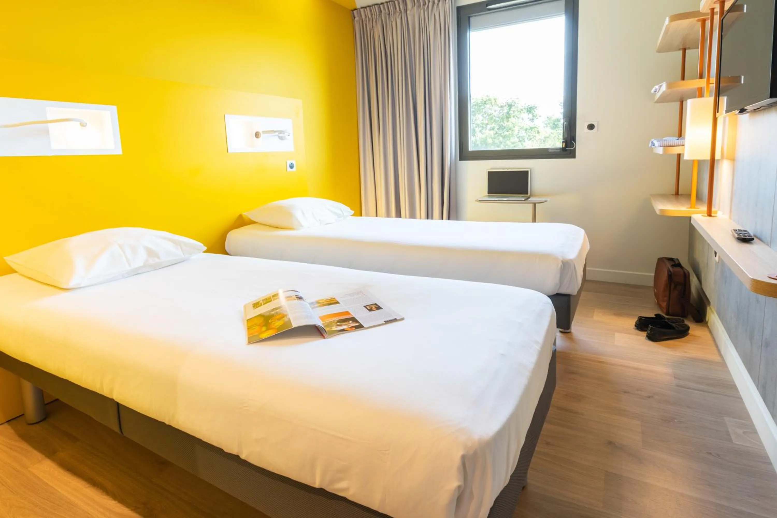 Bedroom, Bed in ibis budget Rennes Rte Lorient