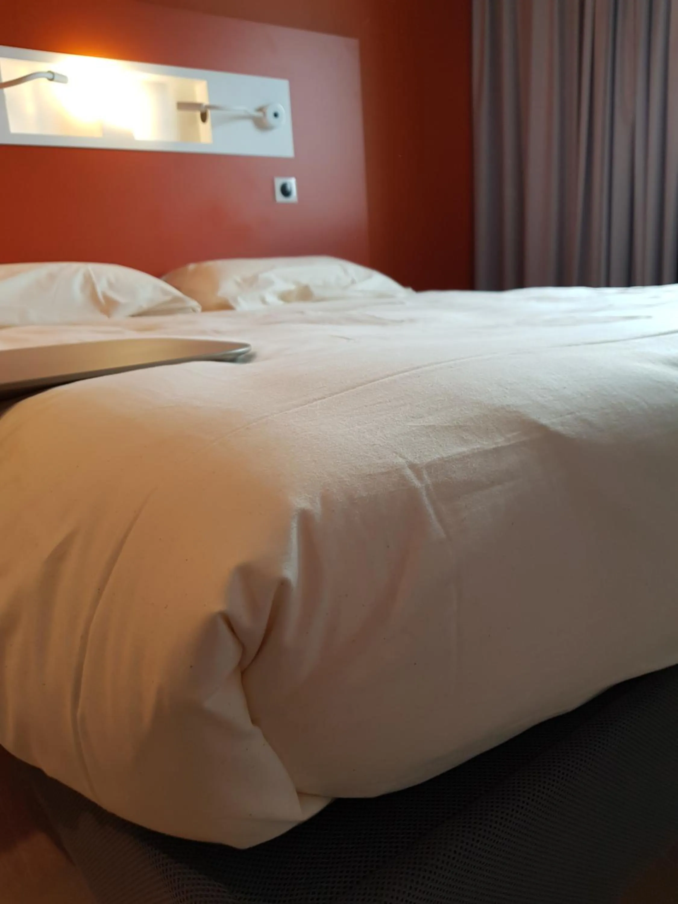 Bedroom, Bed in ibis budget Rennes Rte Lorient