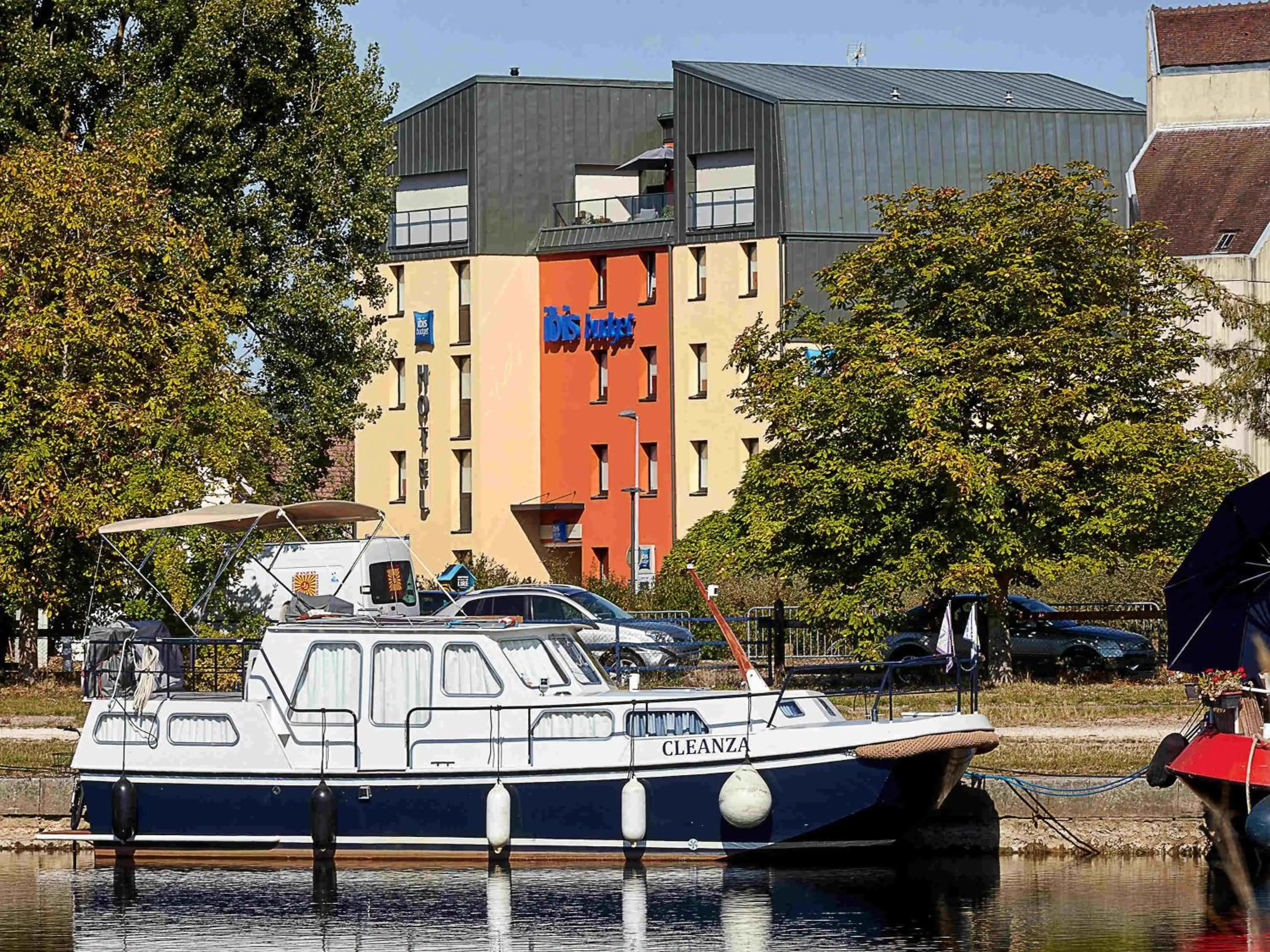 Property building in ibis budget Auxerre Centre