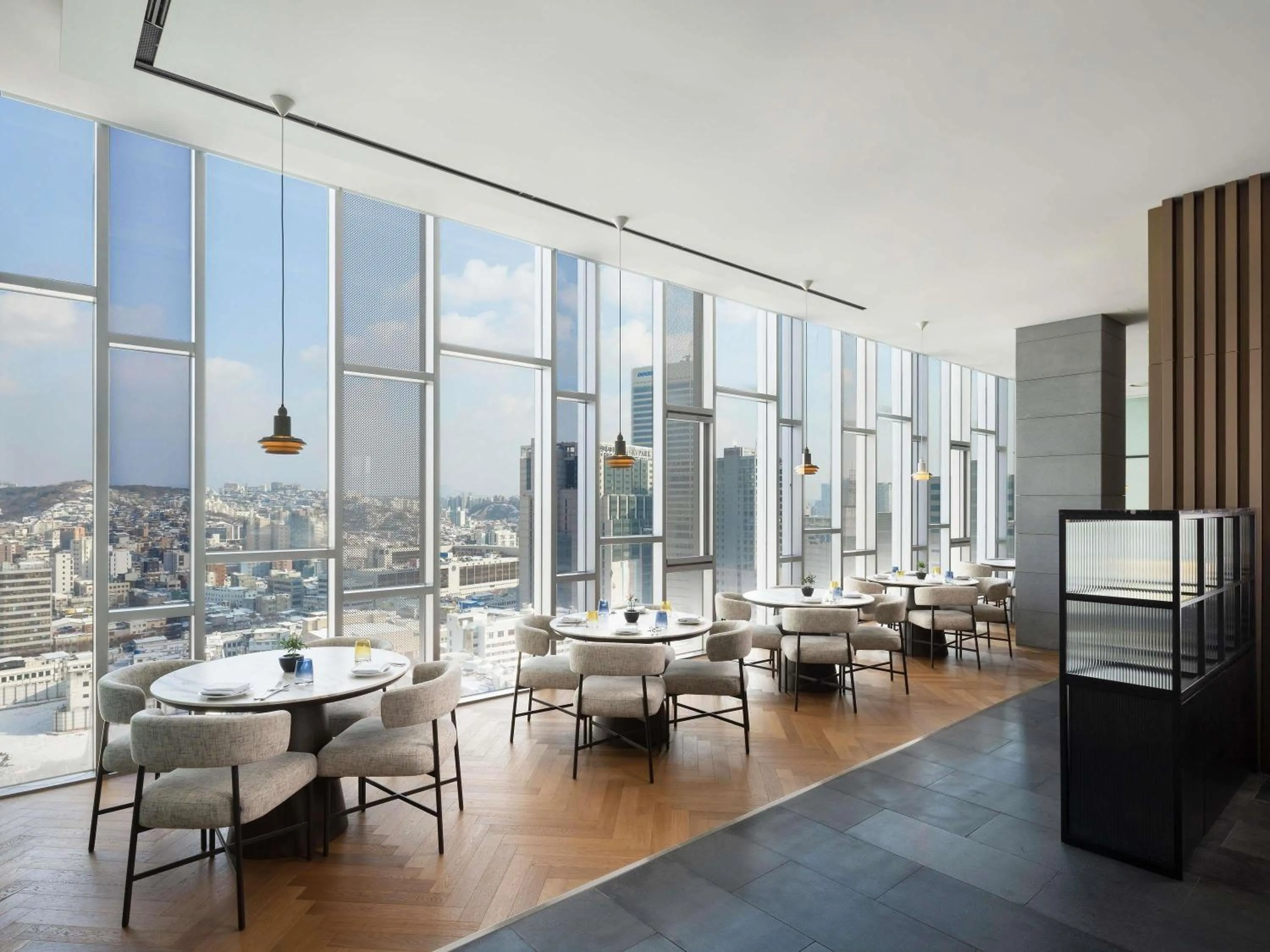 Lounge or bar in Novotel Ambassador Seoul Dongdaemun Hotels & Residences