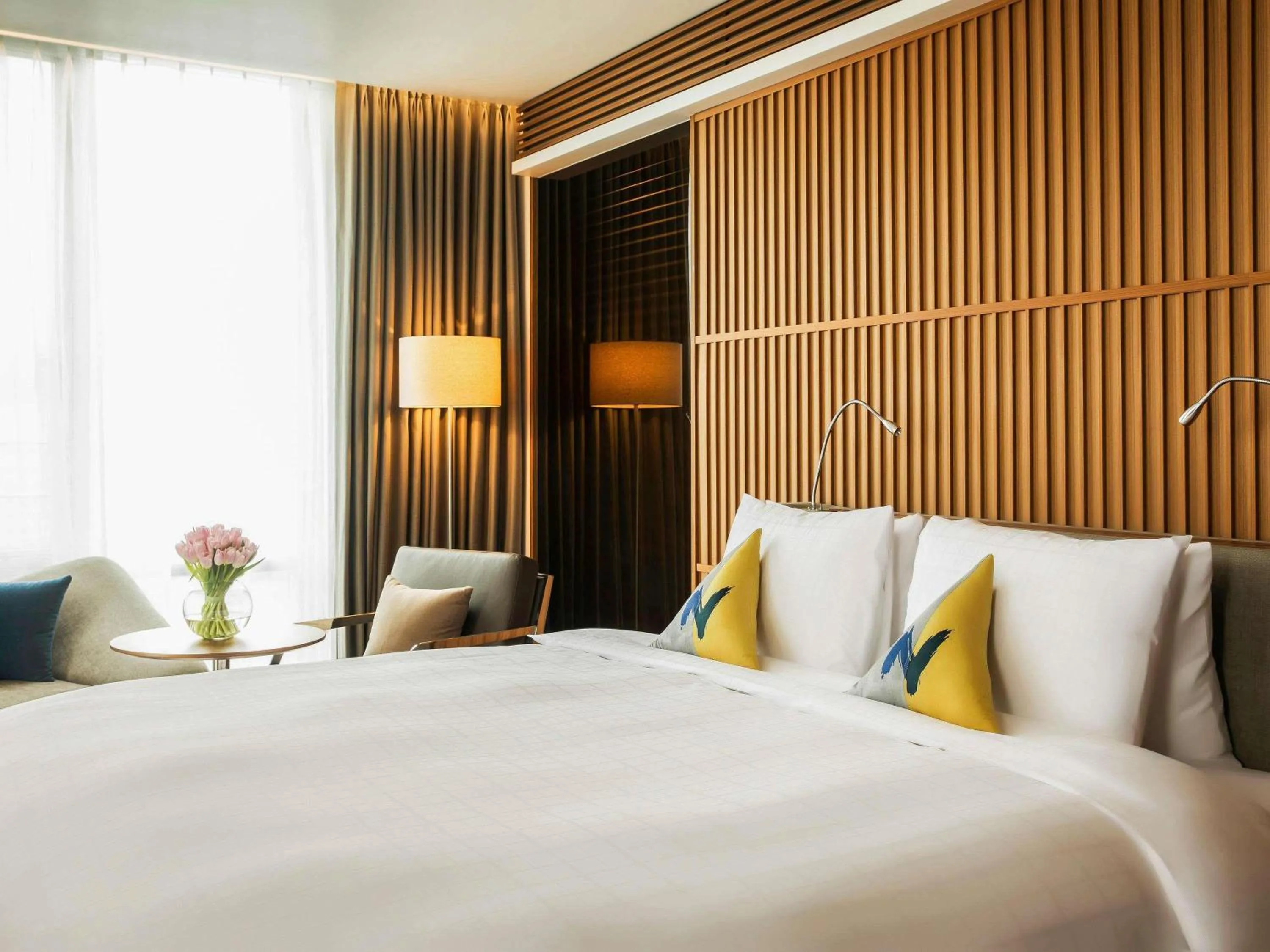 Photo of the whole room, Bed in Novotel Ambassador Seoul Dongdaemun Hotels & Residences