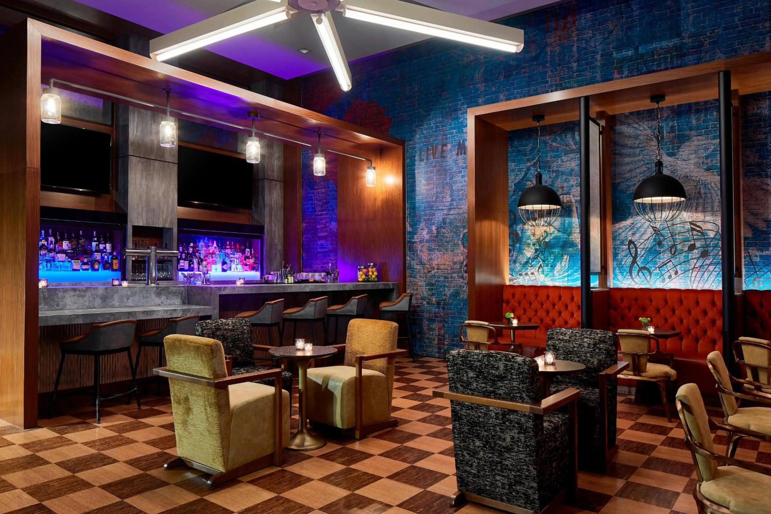 Restaurant/places to eat in SpringHill Suites by Marriott Nashville Downtown/Convention Center