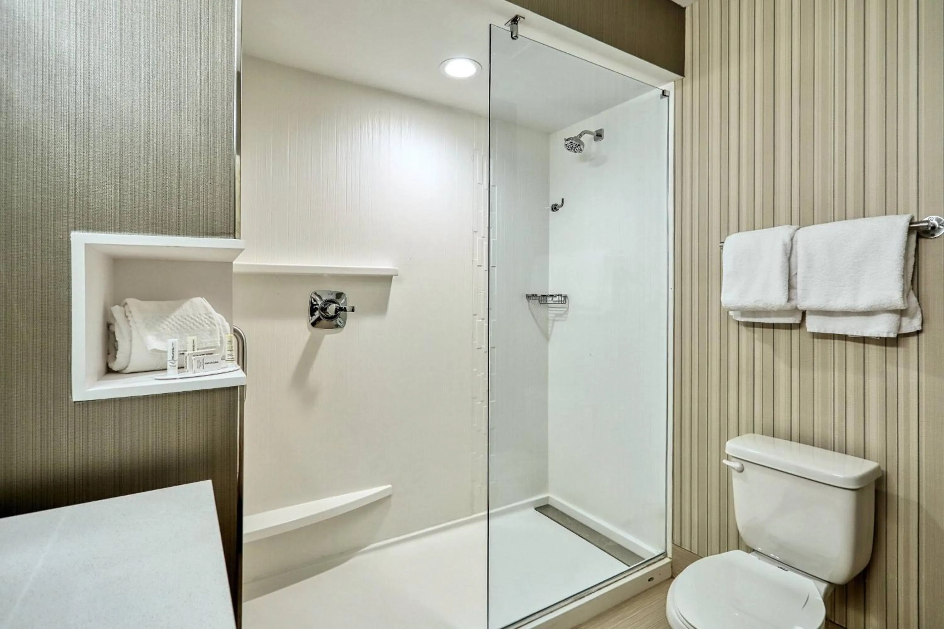 Bathroom in Courtyard by Marriott North Brunswick