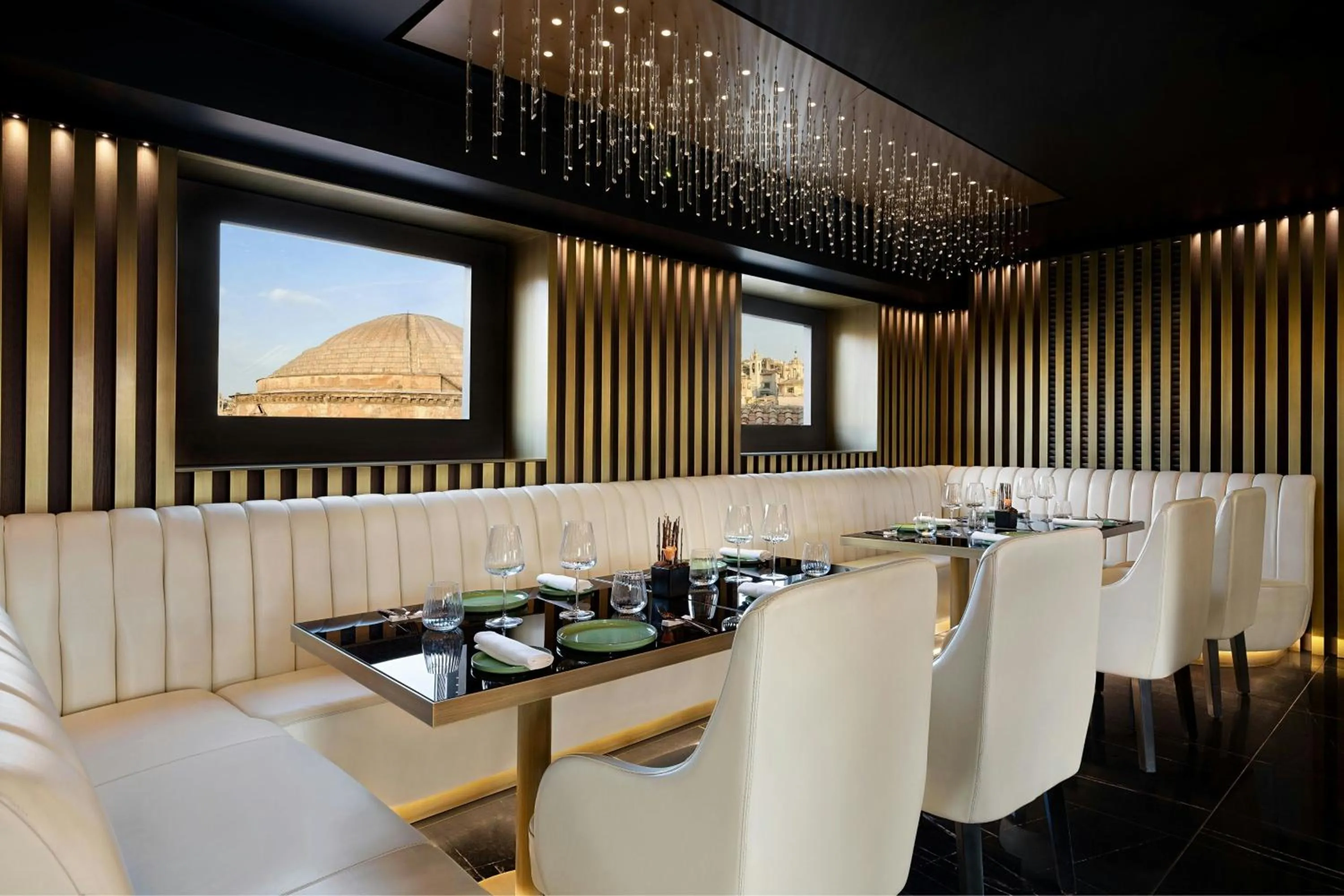Restaurant/places to eat in The Pantheon Iconic Rome Hotel, Autograph Collection