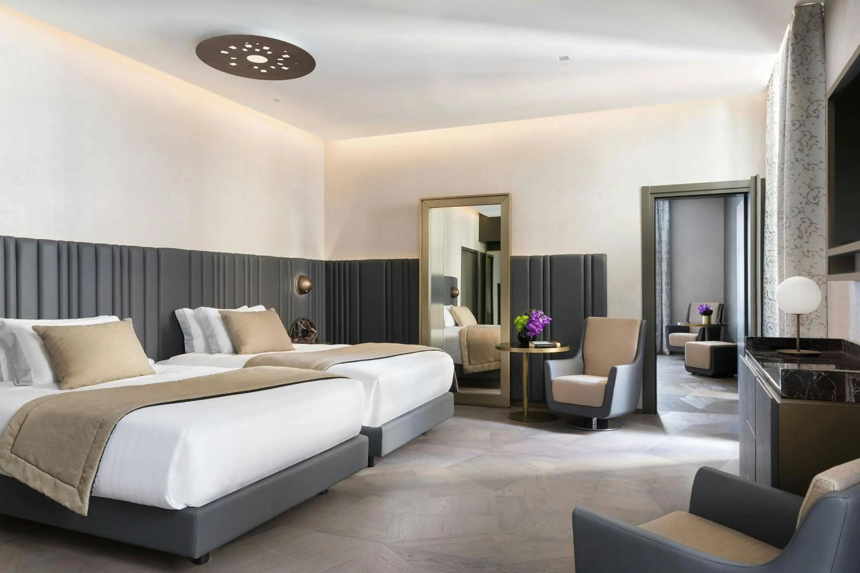 Photo of the whole room, Bed in The Pantheon Iconic Rome Hotel, Autograph Collection