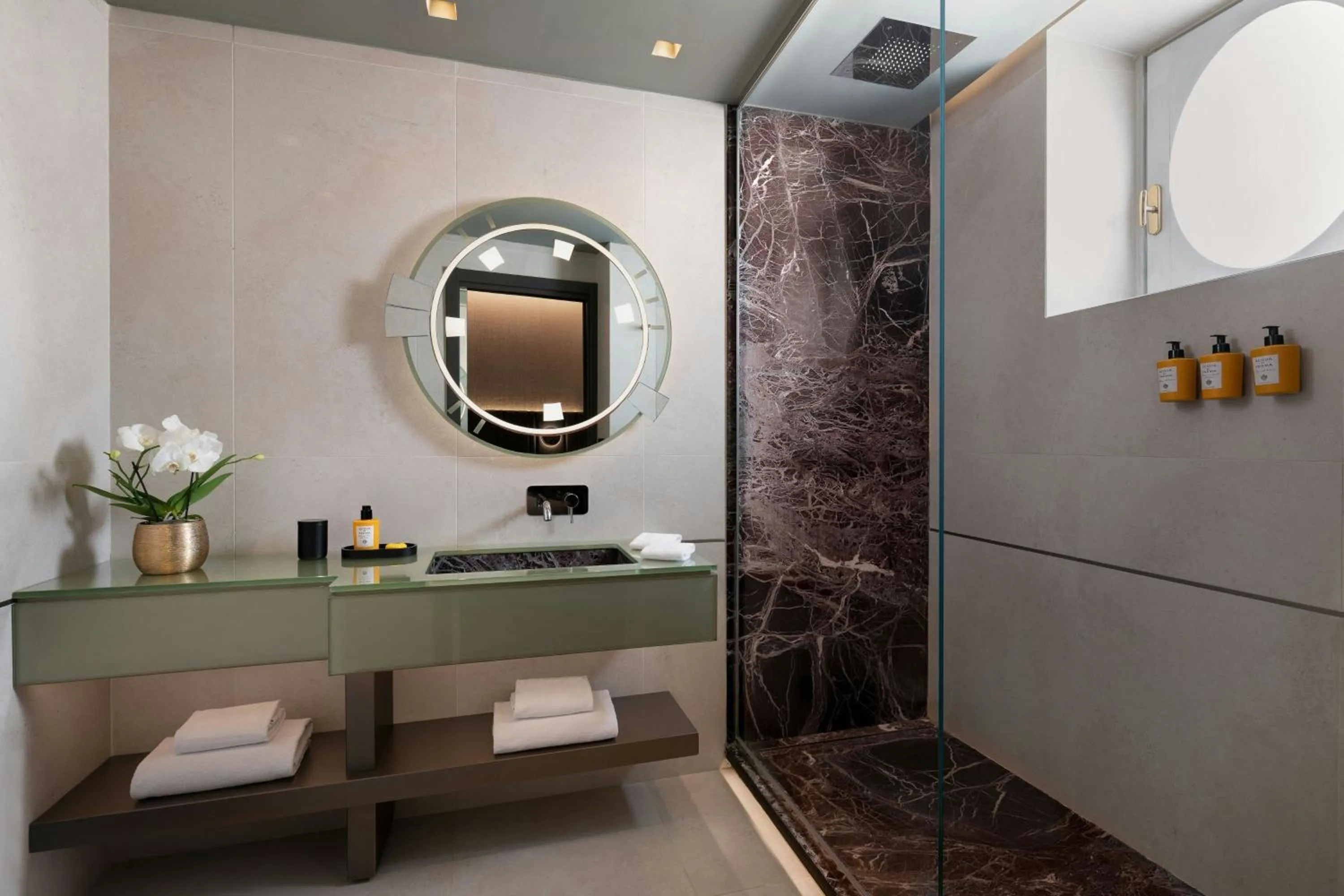 Bathroom in The Pantheon Iconic Rome Hotel, Autograph Collection