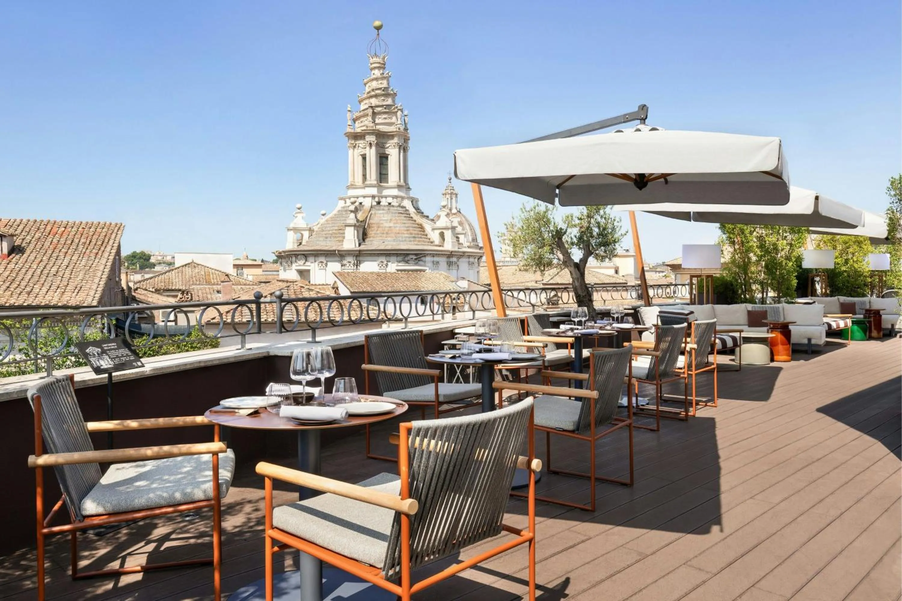 Restaurant/places to eat in The Pantheon Iconic Rome Hotel, Autograph Collection