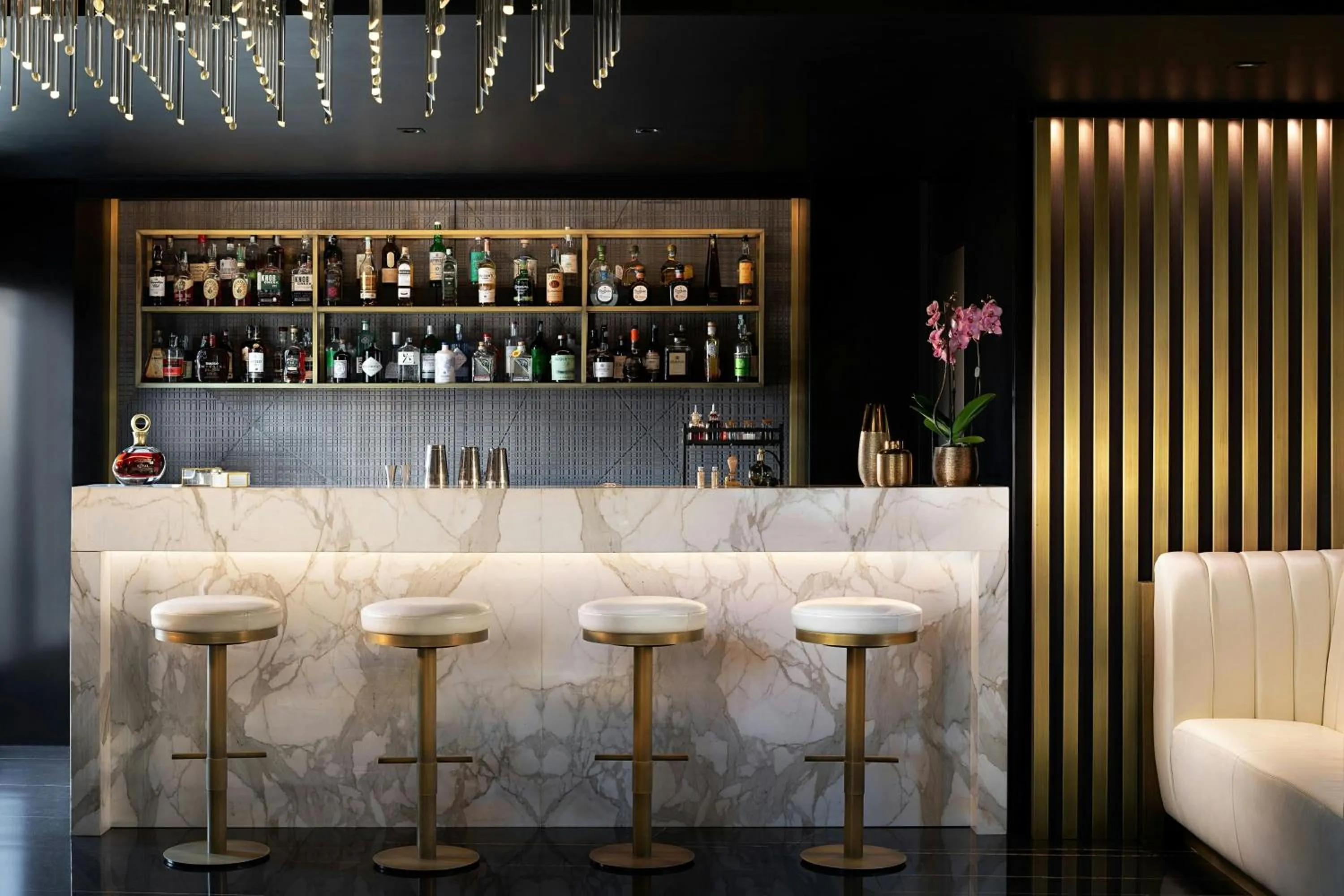 Lounge or bar in The Pantheon Iconic Rome Hotel, Autograph Collection